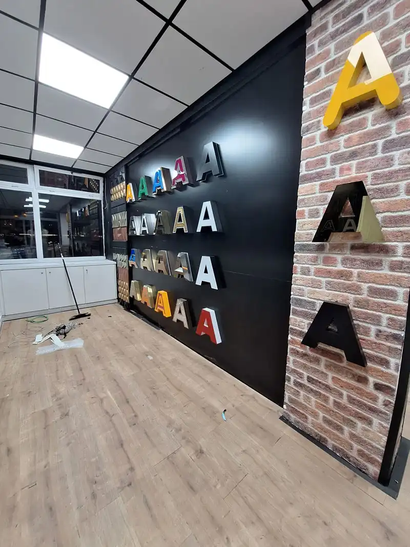 Perfect gelegen kantoorruimte te Heusden-Zolder foto 3