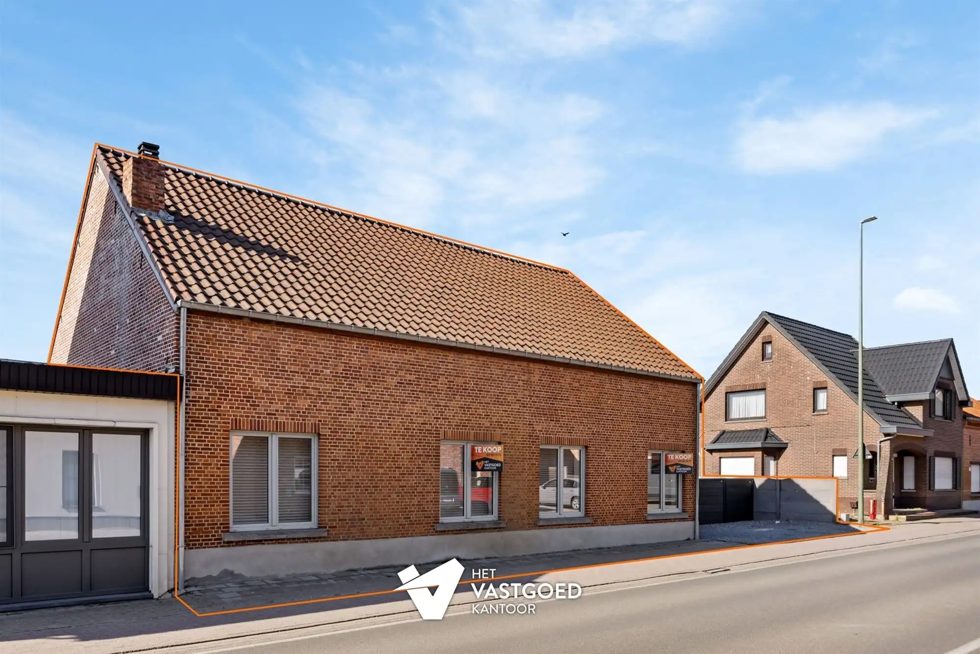 RECENT GERENOVEERDE WONING MET 3 SLAAPKAMERS OP PERCEEL VAN 7A 85CA OP CENTRALE LIGGING TE BERINGEN  foto 2