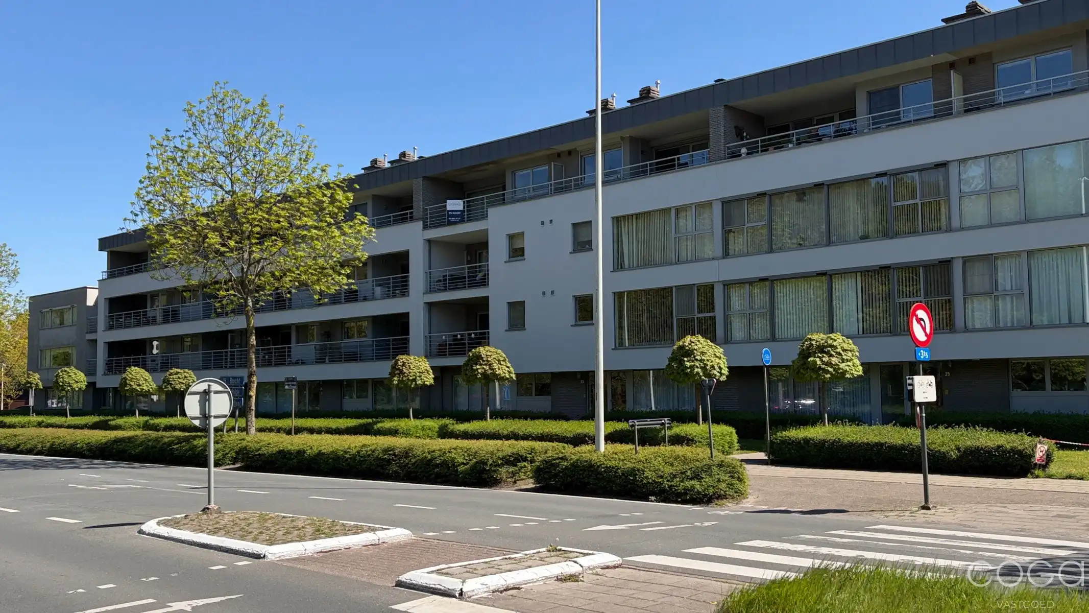 Centraal gelegen appartement met lift foto {{pictureIndex}}