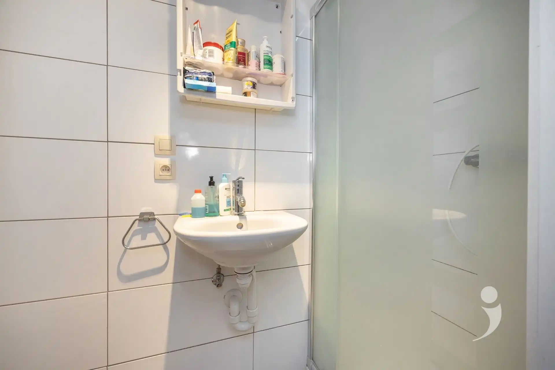 Rustige en lichtrijke studentenkamer op toplocatie  foto 6