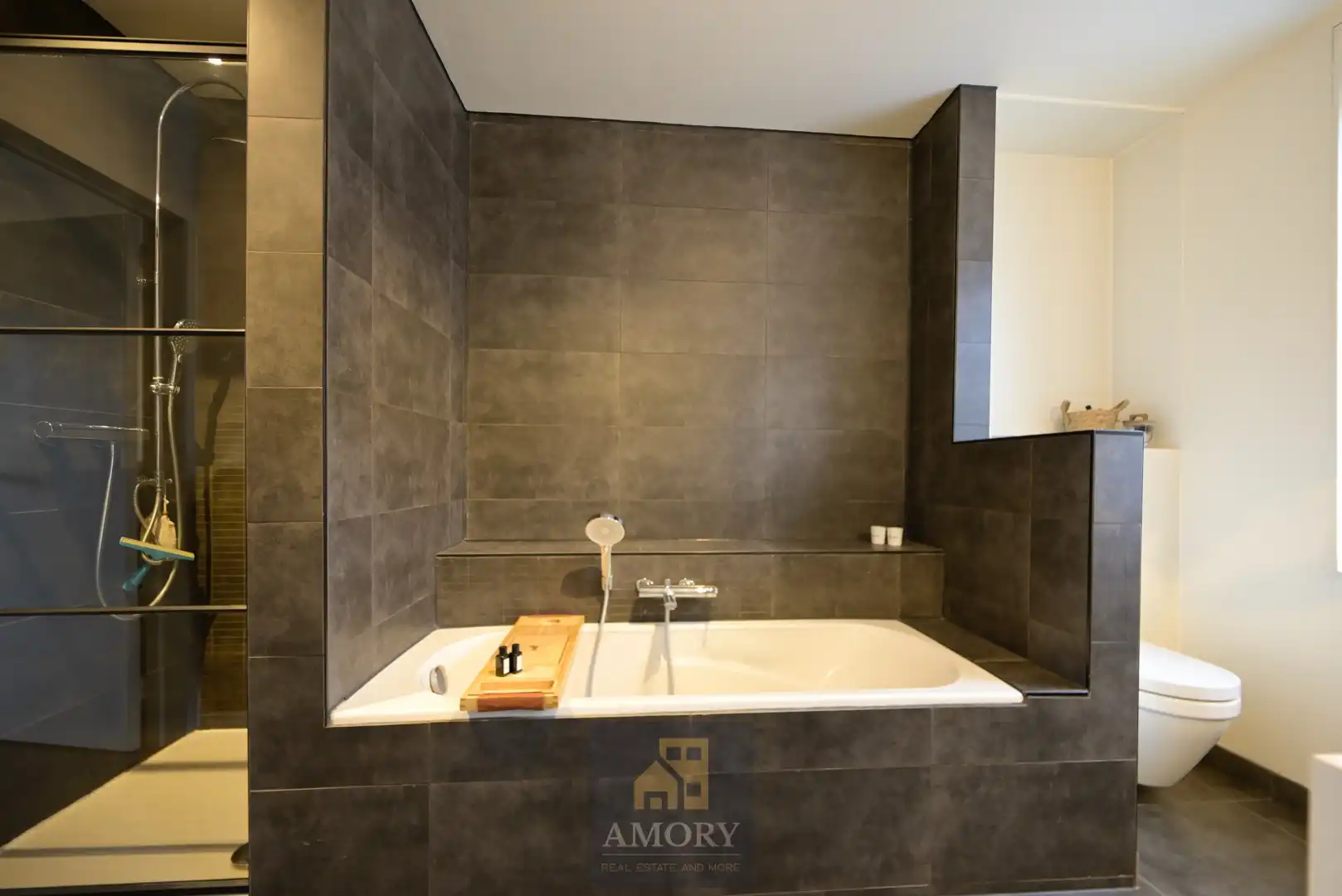 Ruime, gerenoveerde gezinswoning in Gavere foto 26