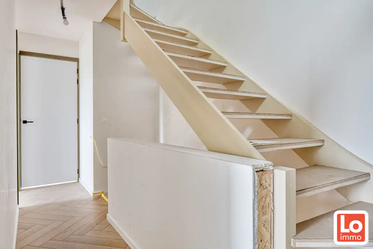 Prachtige nieuwbouwwoning met 3/4 slpks op topligging in een doodlopende straat! foto 13