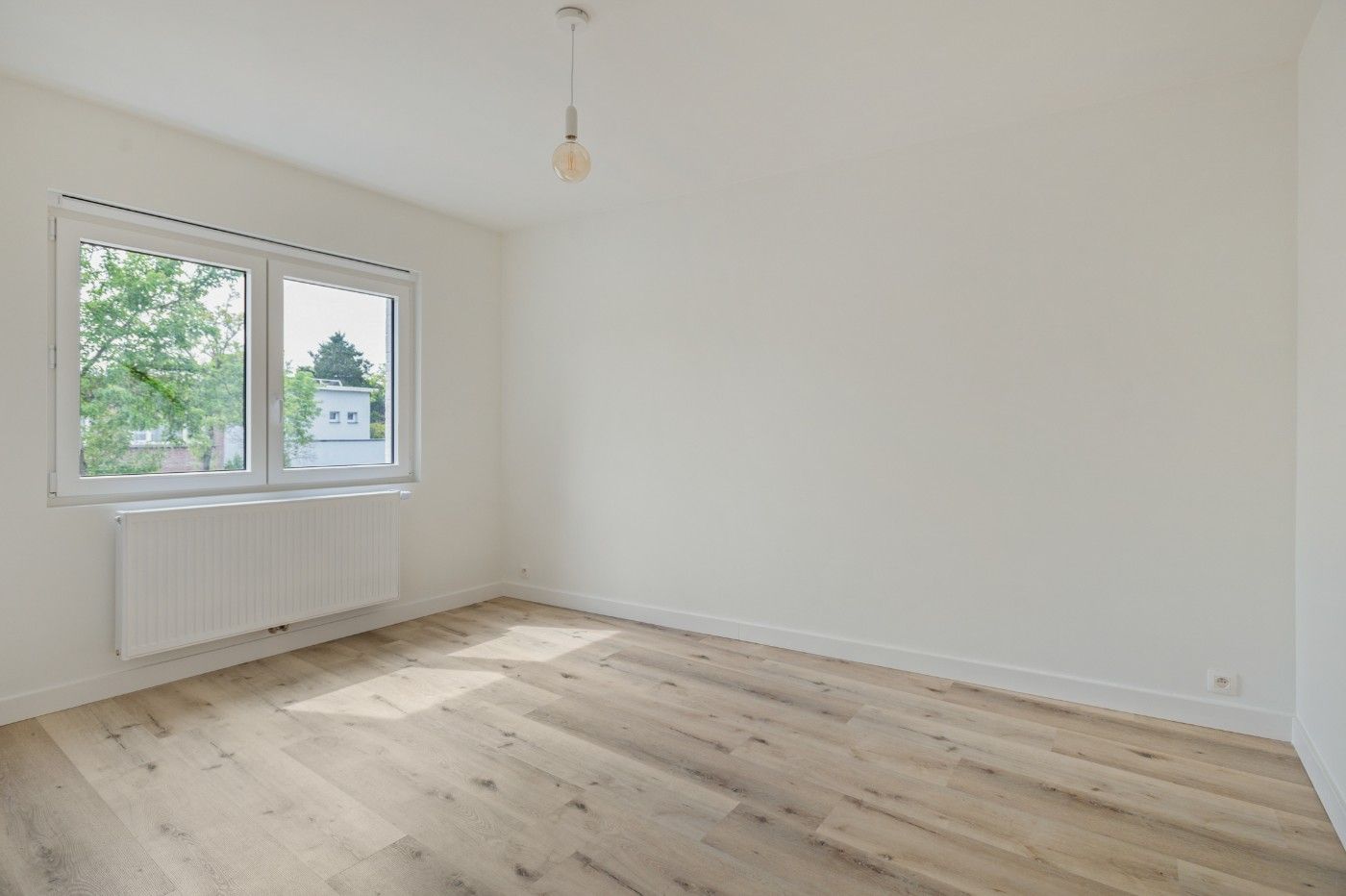Volledig gerenoveerde, instapklare woning met 3 slpk., tuintje en garage foto 21