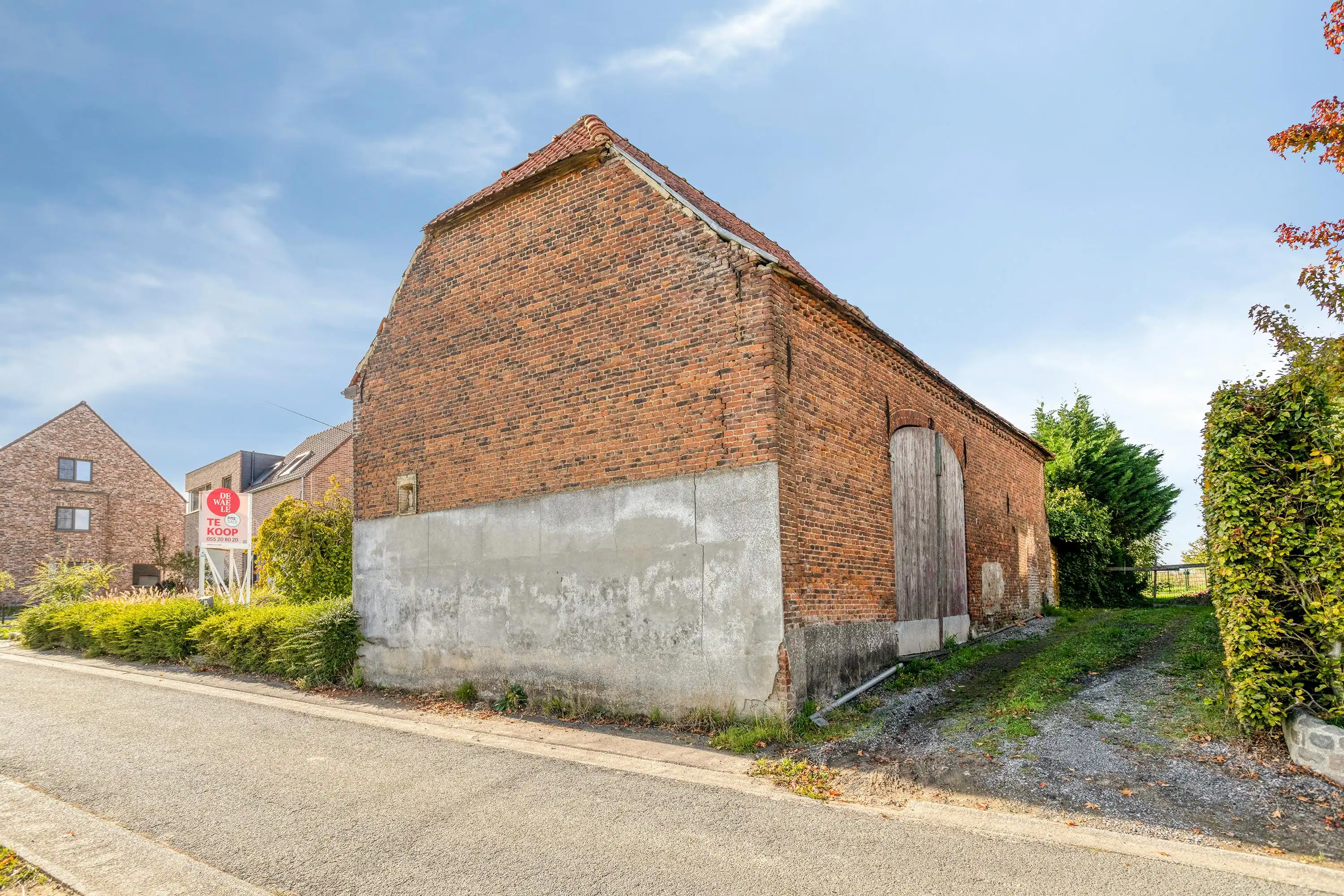 Instapklare woning (4 slpk) (+ magazijn) op 2.497 m² foto 15