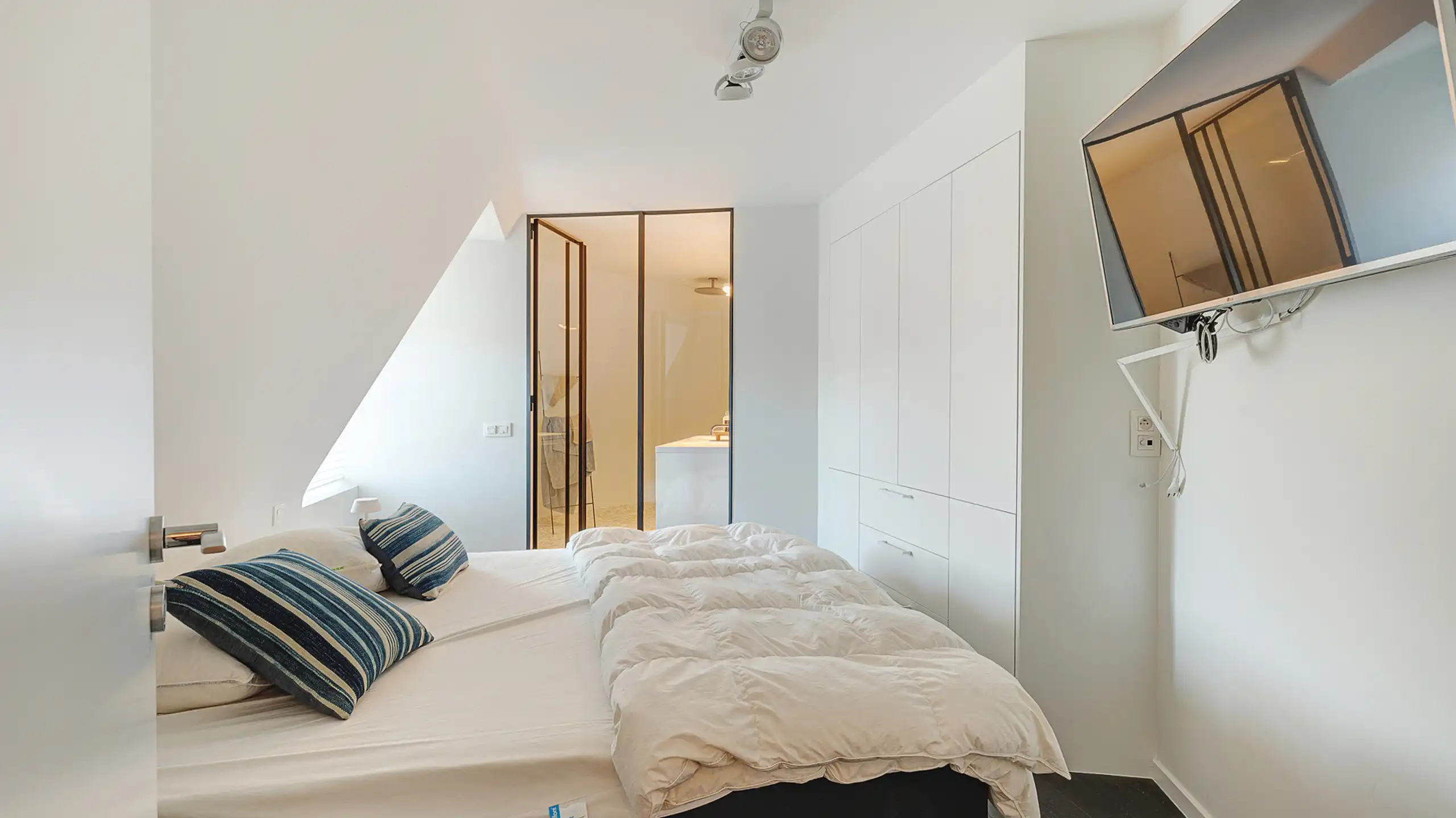 Luxueus duplexappartement met het woongevoel van een villa foto 25