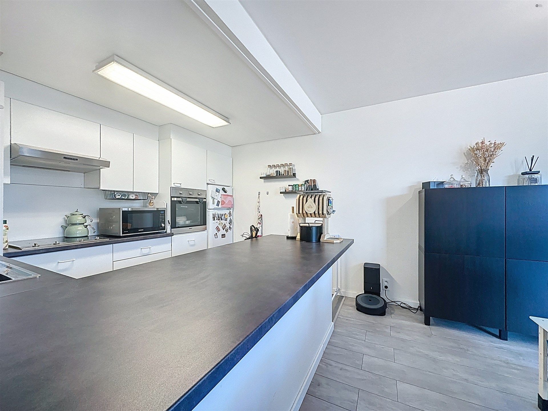 Recent appartement met 2 slaapkamers, 2 terrassen en een grote gemeenschappelijke tuin op toplocatie! foto 2
