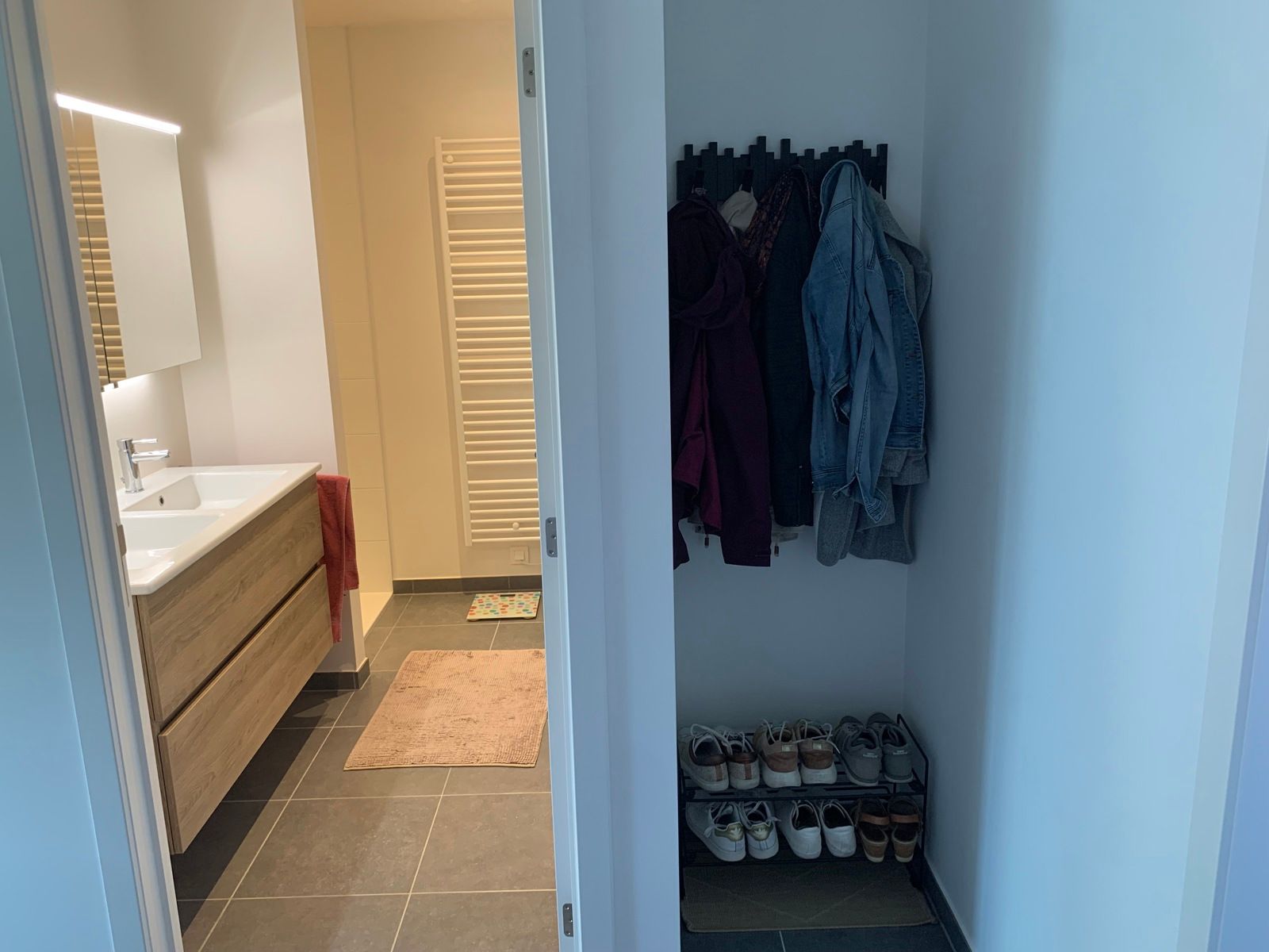 Appartement met 2 autostaanplaatsen! foto 9