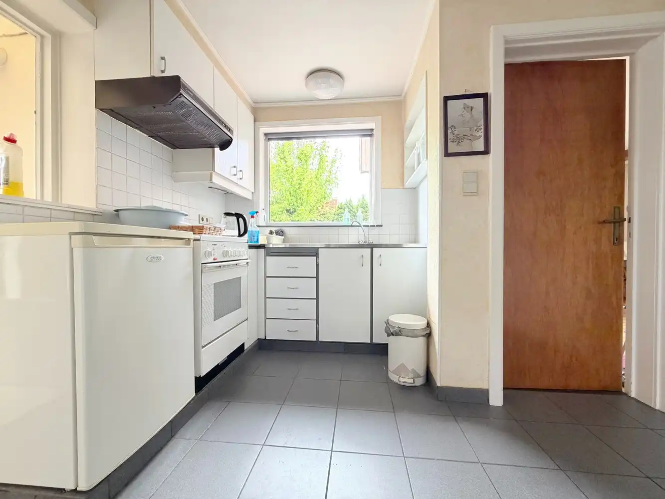 Op te frissen alleenstaande woning met riante tuin foto 12