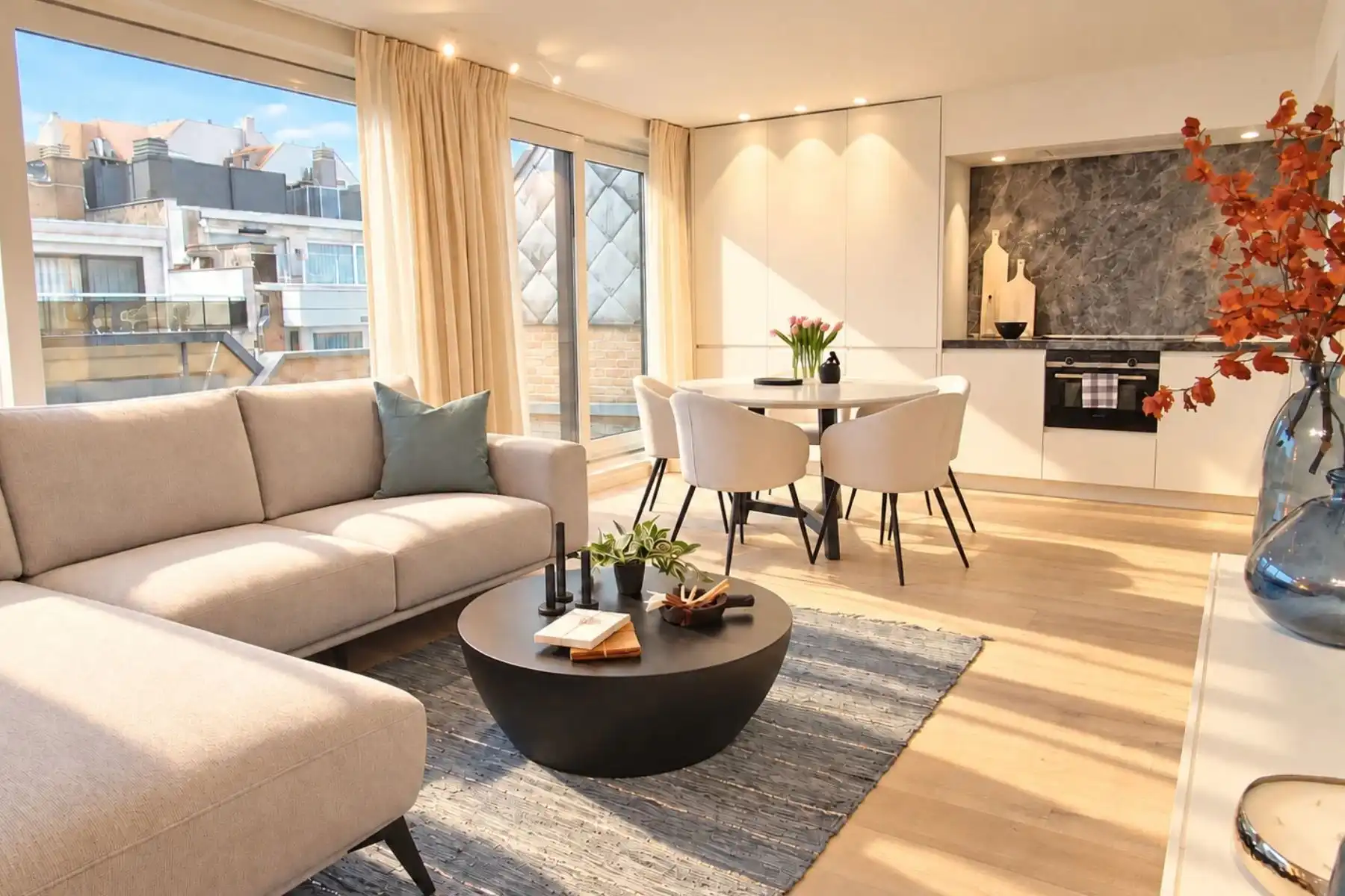 Gerenoveerde penthouse met zeezicht, zonneterrassen, Knokke foto {{pictureIndex}}