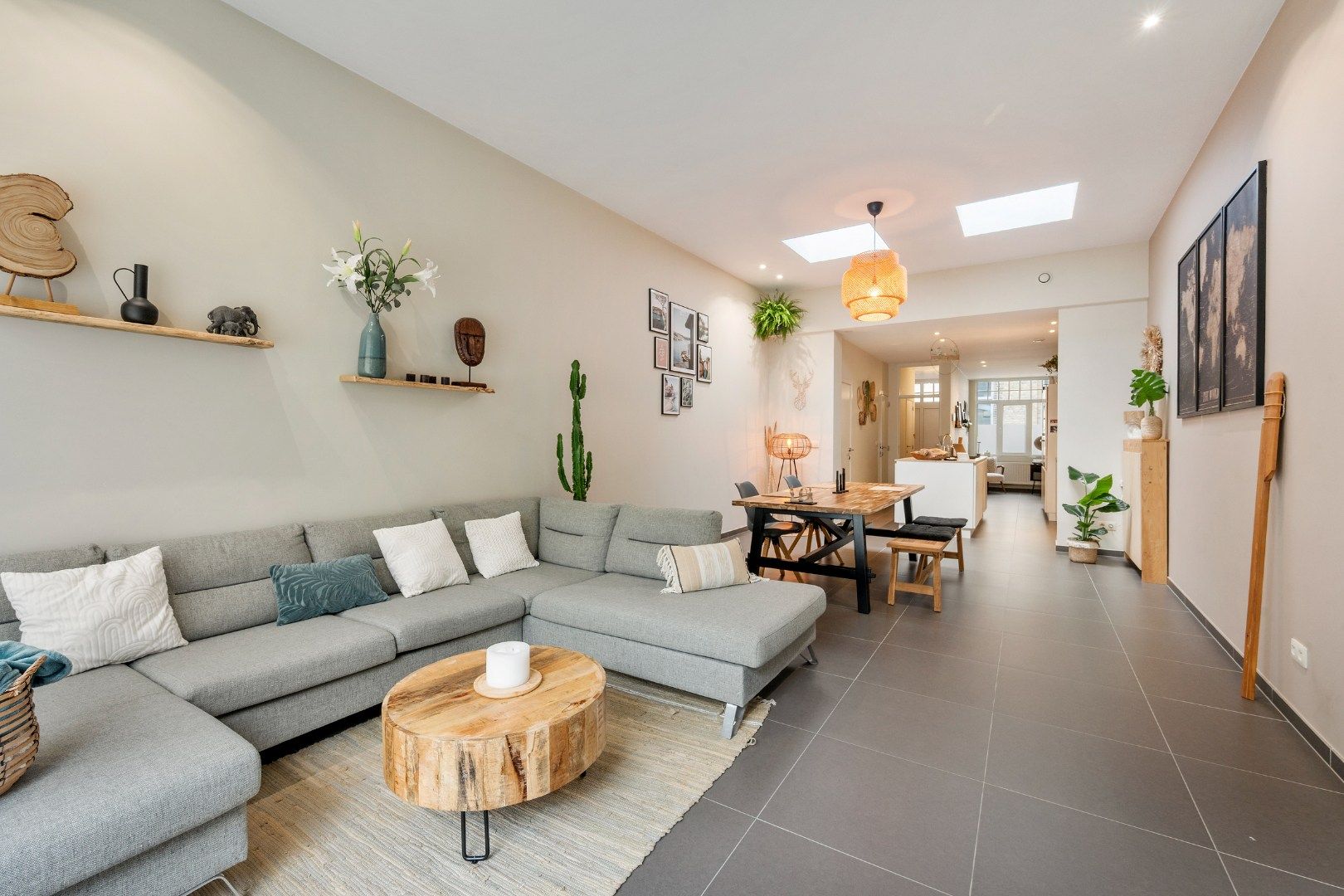 Verzorgde, instapklare woning met 3 slaapkamers in hartje Ieper foto 8