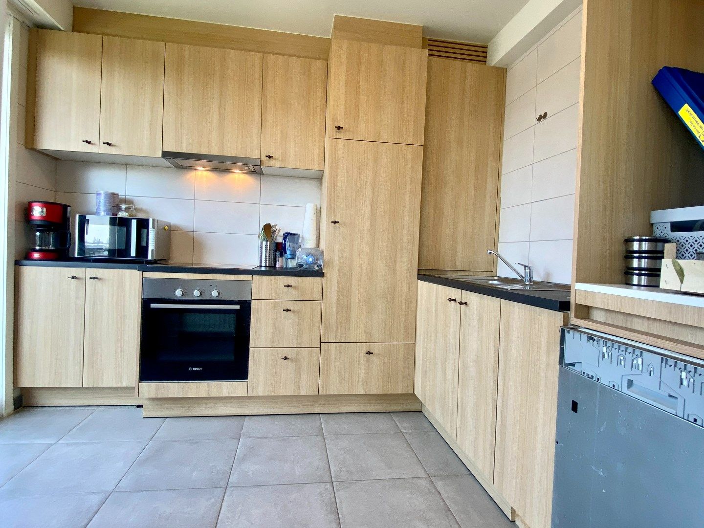 Ruim en lichtrijk 2-slaapkamerappartement te Harelbeke te koop! foto 7