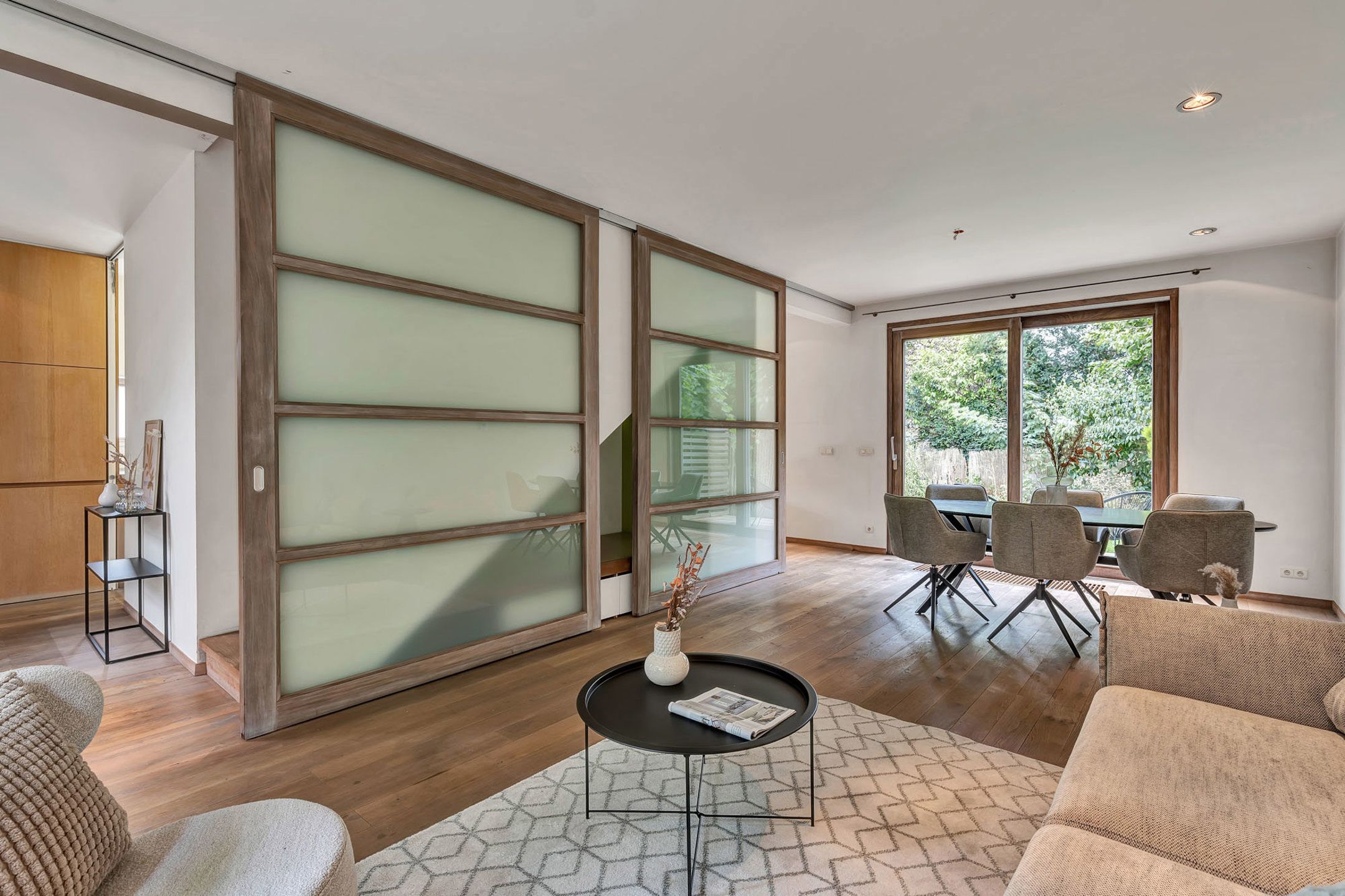 Unieke halfopen woning op toplocatie in Sint-Denijs-Westrem foto 4