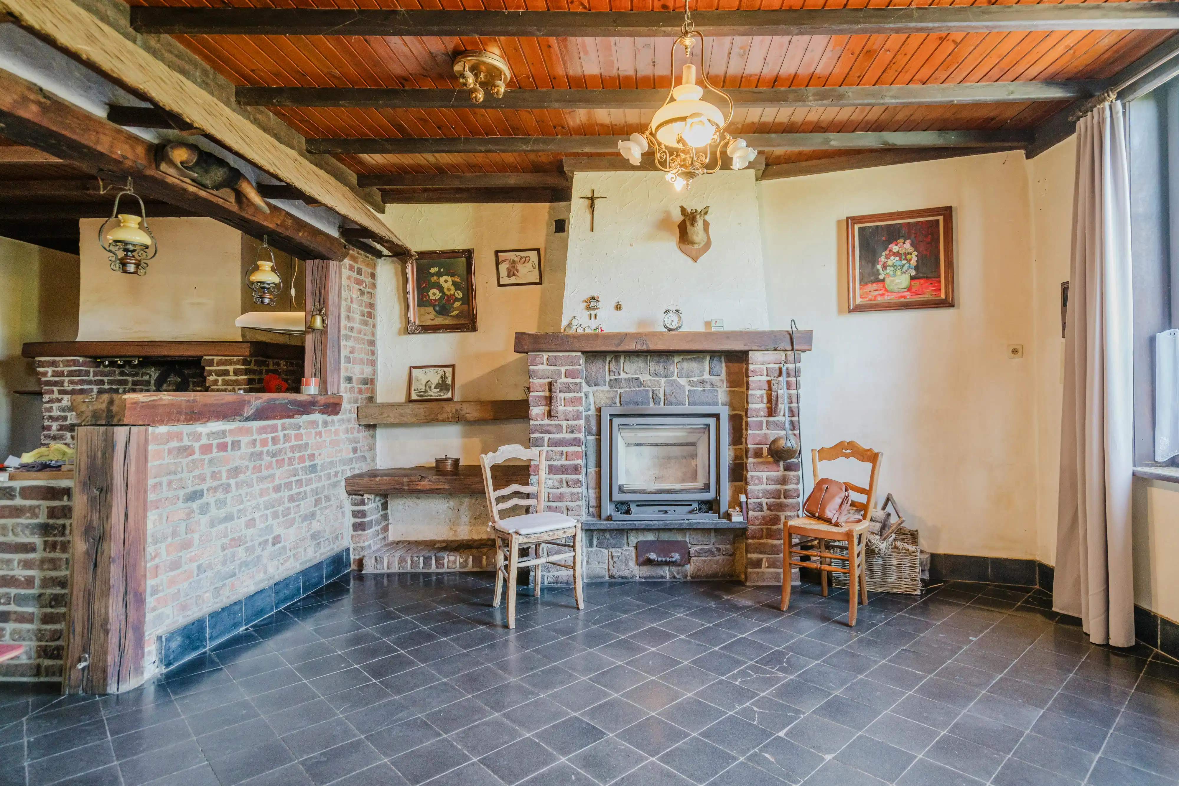 Woning met renovatiepotentieel nabij Kortrijk en Preshoekbos foto 5