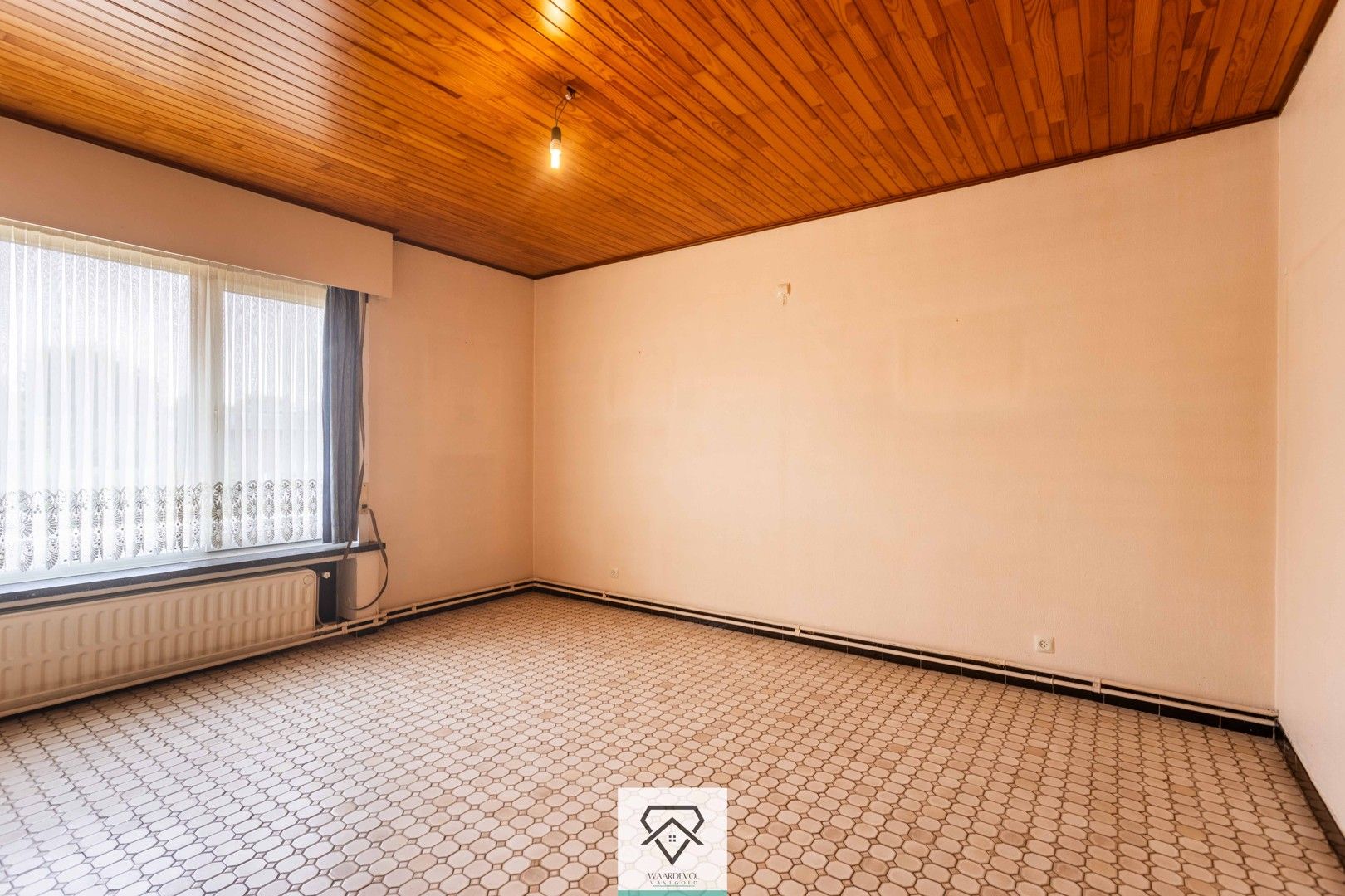 Stevige bungalow met 3 slaapkamers, tuin rondom en garage – centraal in Evergem foto 17
