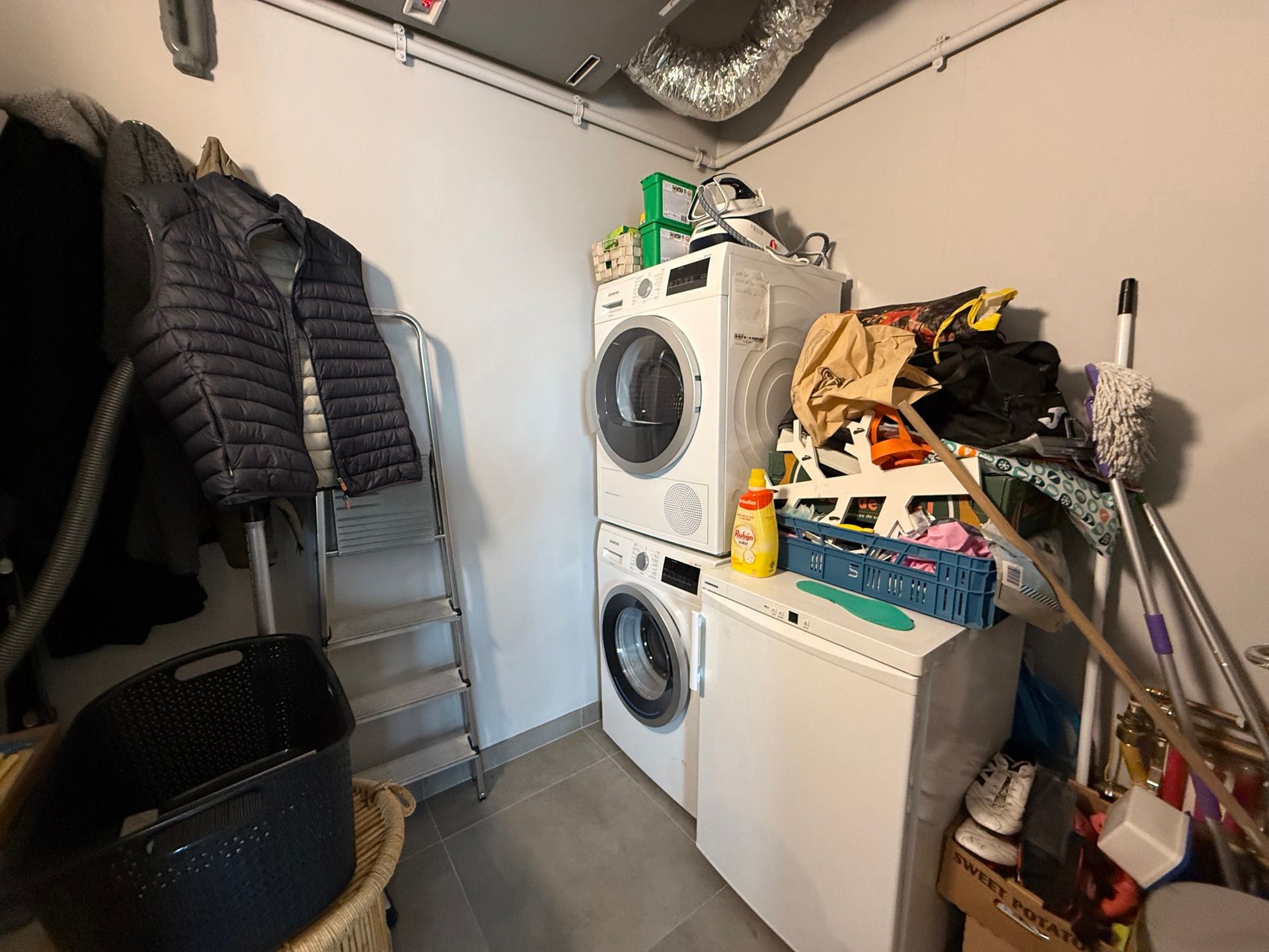 LIEDEKERKE - Luxueus appartement met staanplaats. foto 14