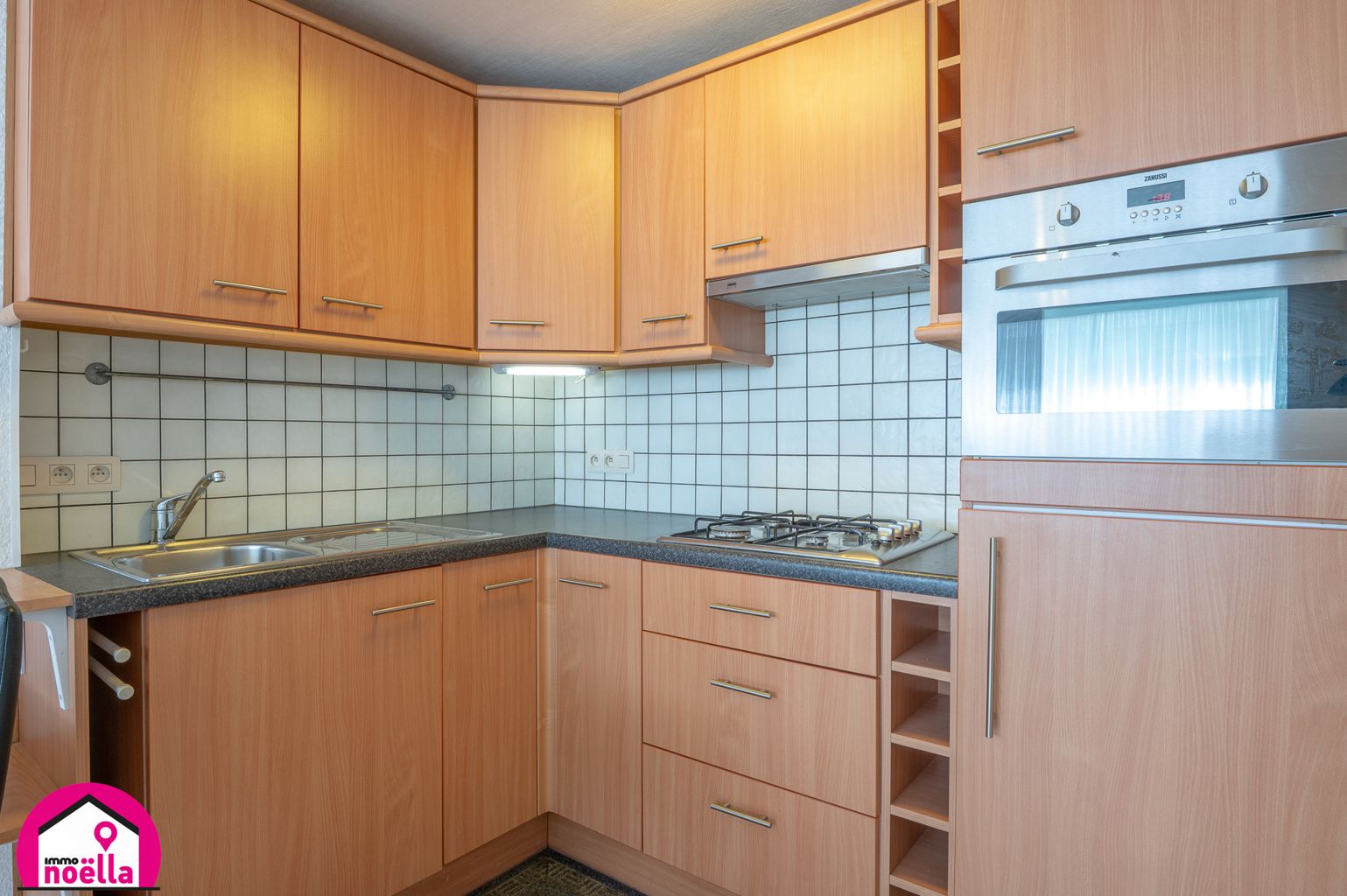 TE KOOP RUIM EENSLAAPKAMER APPARTEMENT TE WESTENDE foto 3
