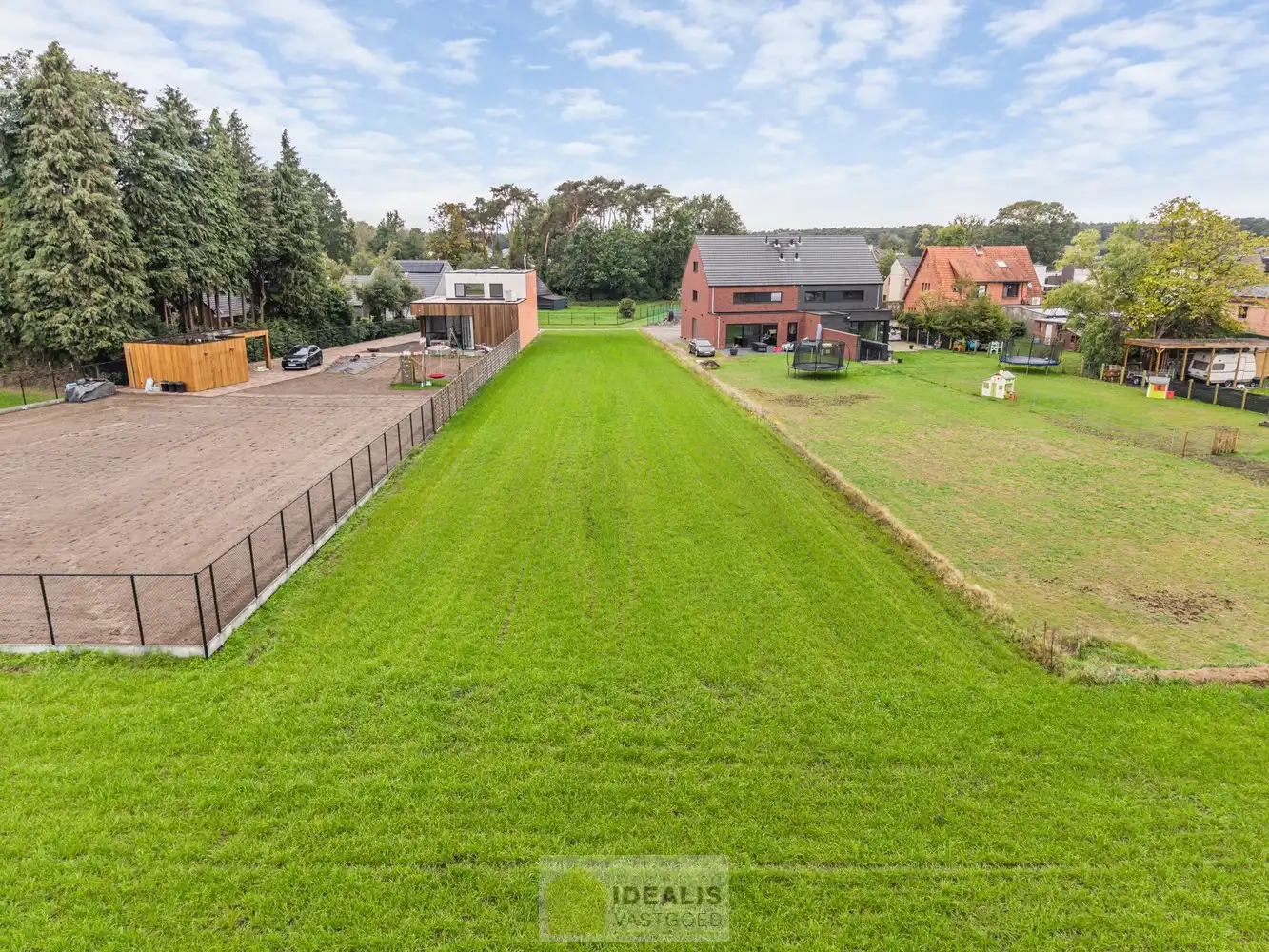 KNAPPE BOUWKAVEL GESCHIKT VOOR HALFOPEN BEBOUWING VAN 12A 94CA OP EEN AANGENAME GROENE LOCATIE IN HEPPEN, LEOPOLDSBURG! Deze bouwkavel met een oppervlakte van 12a 94ca  biedt de mogelijkheid voor het bouwen van een knappe ééngezinswoning op een heerlijke plek in een residentiële wijk. Zo zijn basisschool, supermarkt, bakker, apotheek, horeca op fietsafstand bereikbaar. Zeer geschikt voor kandidaten op zoek naar een rustig gelegen bouwkavel met achterliggend agrarisch gebied! foto 6