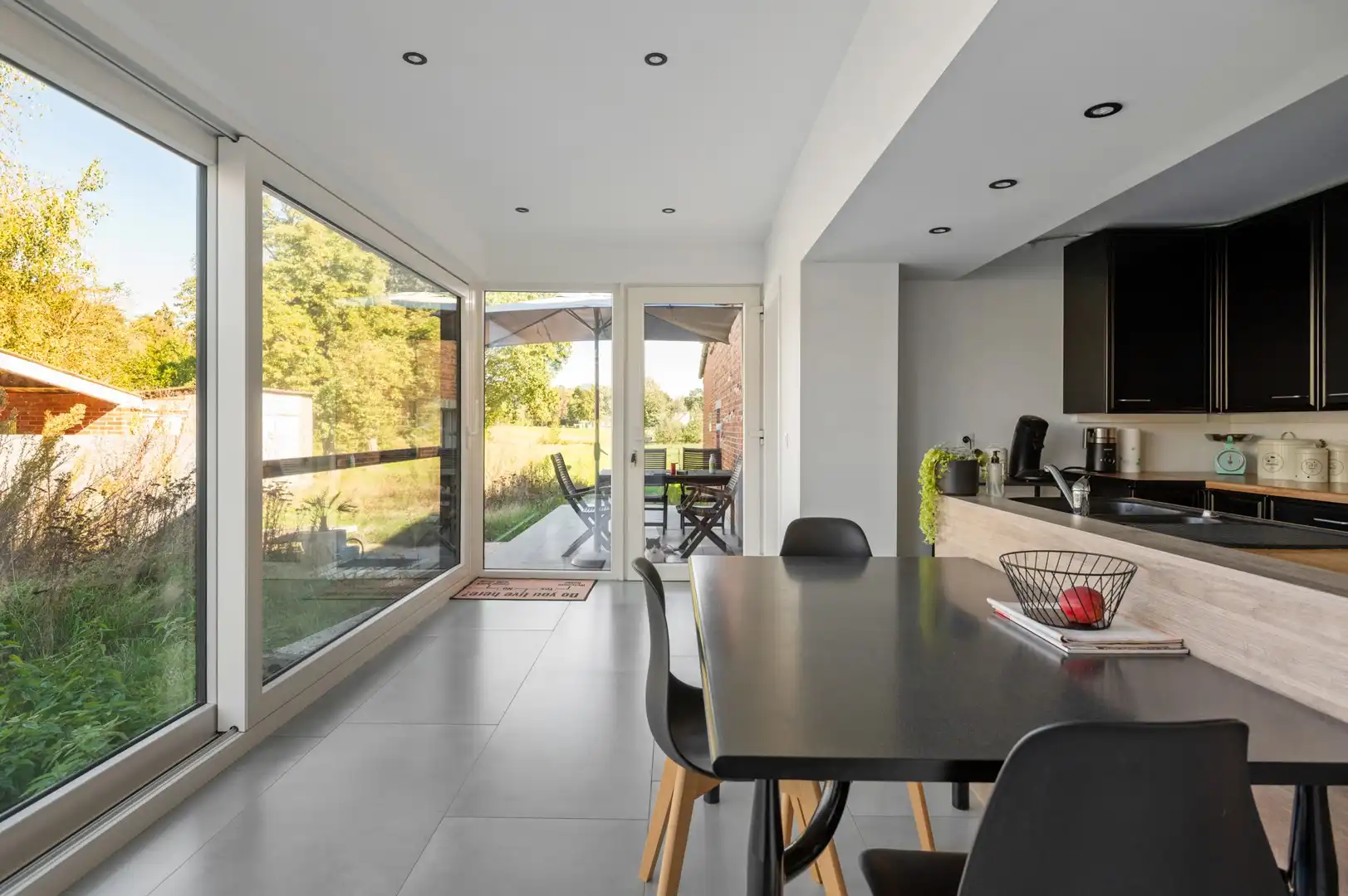 Vrijstaande woning op een ruim perceel van 3.330 m² met prachtig groen uitzicht en tal van mogelijkheden foto 19