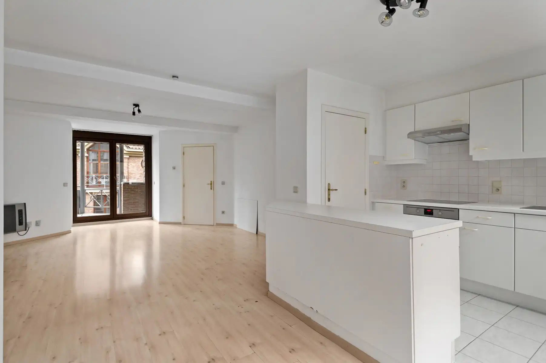 Appartement met terras en staanplaats in karaktervol historisch gebouw foto 7