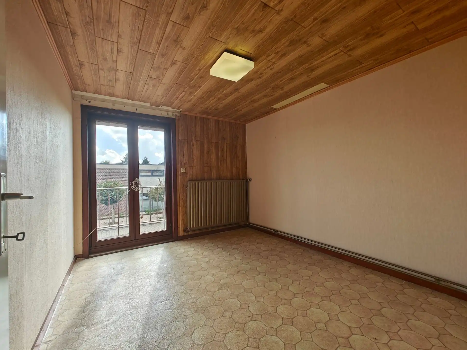 Te renoveren vrijstaande woning op een top locatie!  foto 17