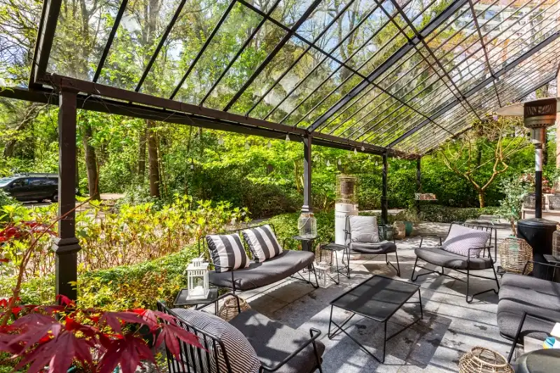 Unieke karaktervolle villa met parktuin, zwembad en een zee van ruimte,luxe alom! foto 5