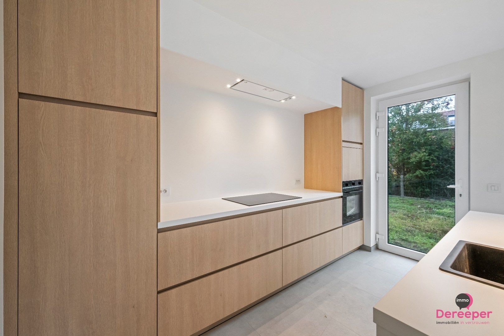 Rustig gelegen halfopen nieuwbouwwoning  foto 5