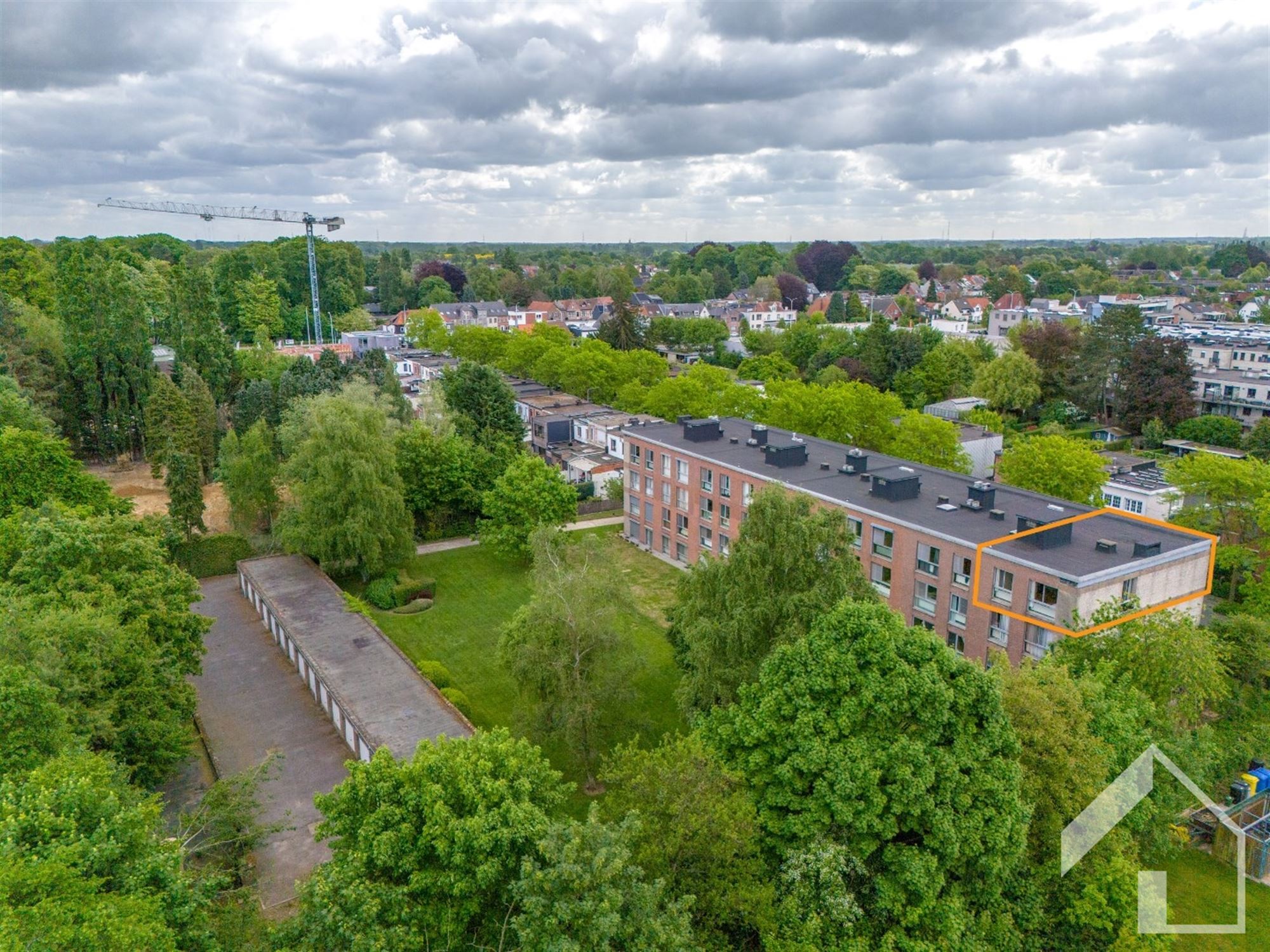 Ruim appartement met 3 slaapkamers foto 9