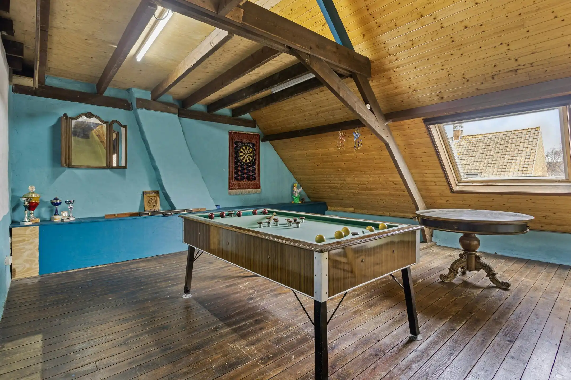 Ruime woning met 4 slaapkamers en leuke tuin in Roeselare! foto 11