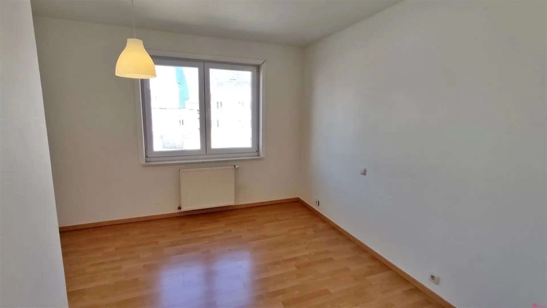 Lichtrijk appartement nabij station foto 9