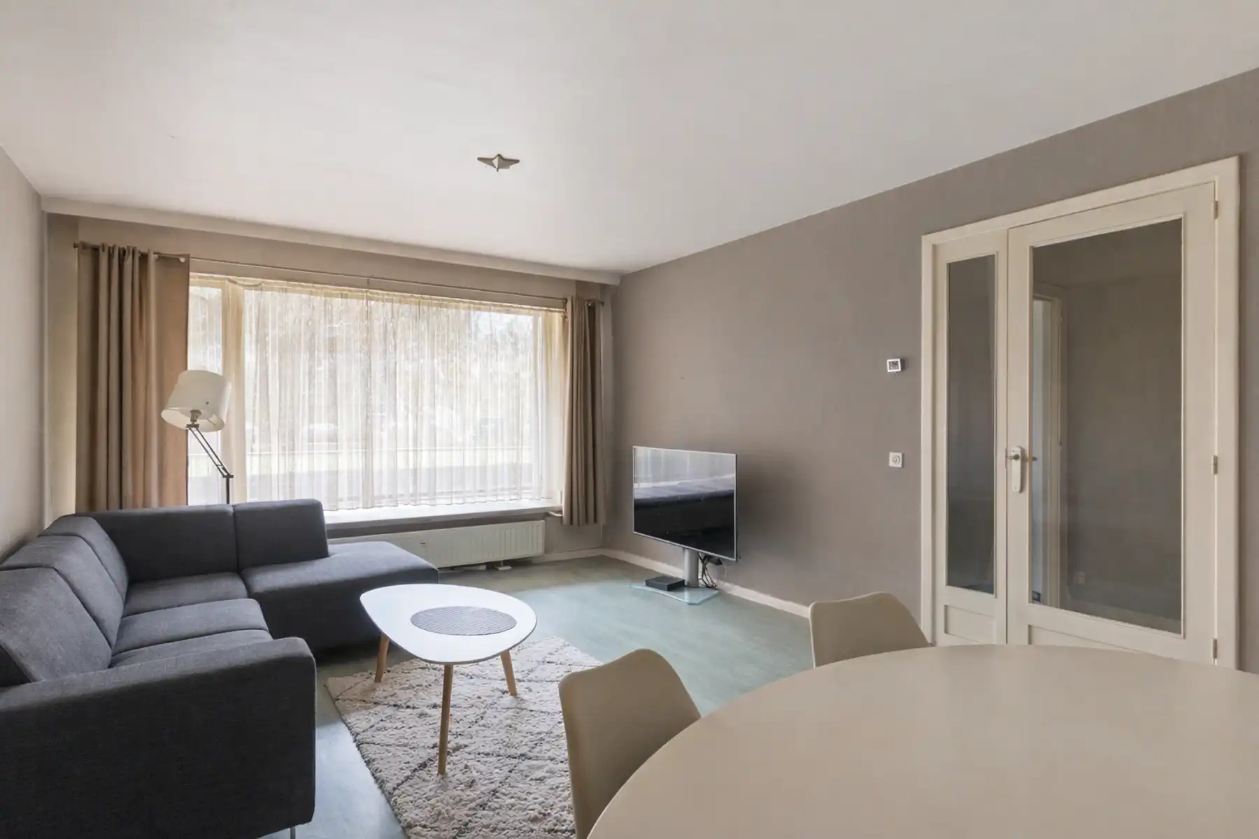 BEZOEKDAGEN VOLZET - Te renoveren appartement met terras. foto 6