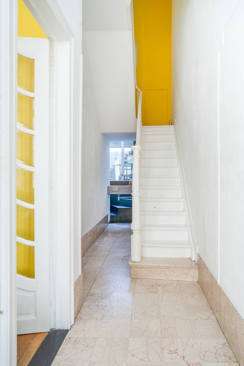 Unieke gerenoveerde burgerwoning, pareltje in architectuur foto 3