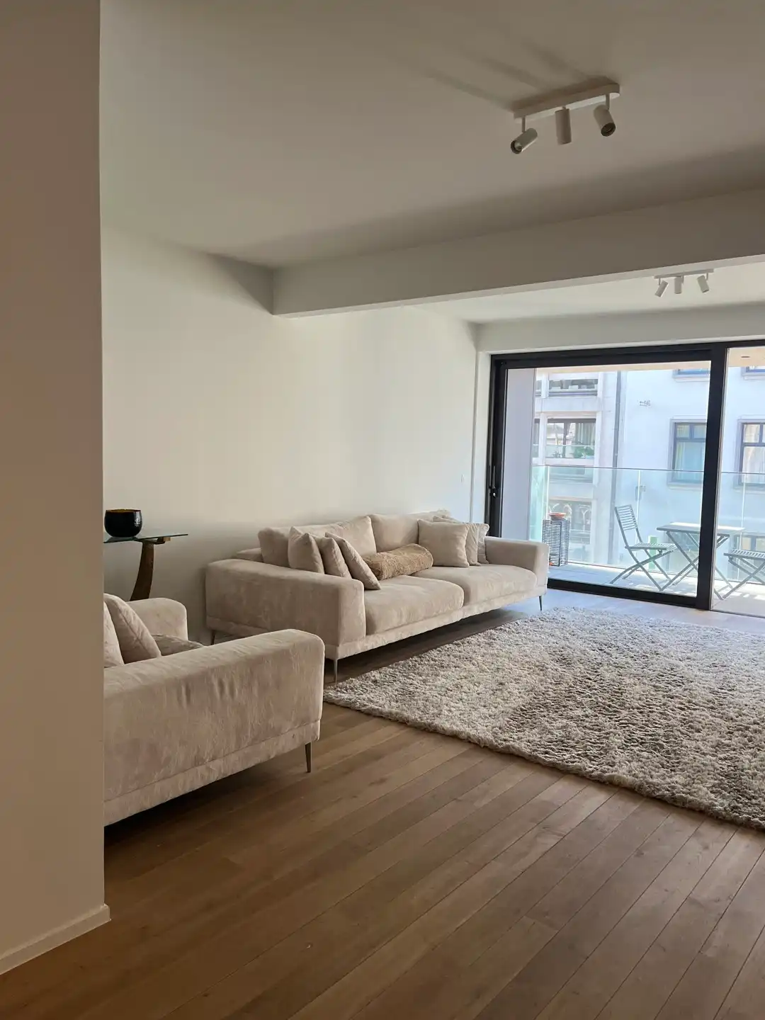 Exclusief gemeubeld loft-appartement TE HUUR op AAA+ locatie foto 6