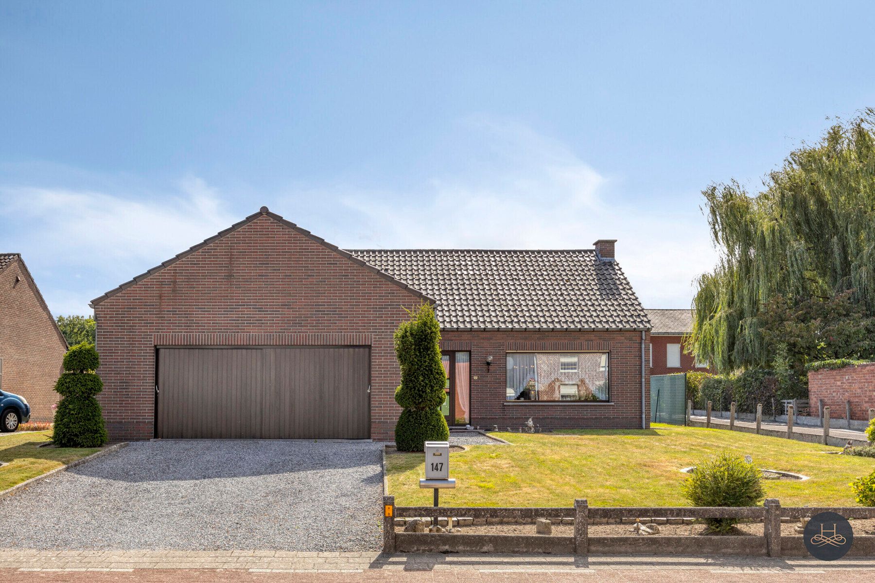 Charmante open woning met veel mogelijkheden op ruim perceel foto 2