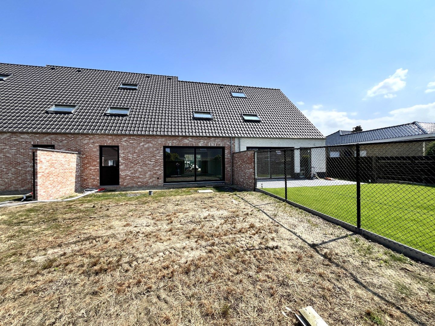 Nieuwbouw 4-slpkr tussenwoning met garage & tuin (Lot 9B) foto 6