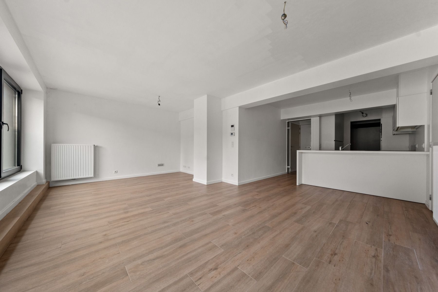 Centraal gelegen recent appartement met 2 slaapkamers foto 3