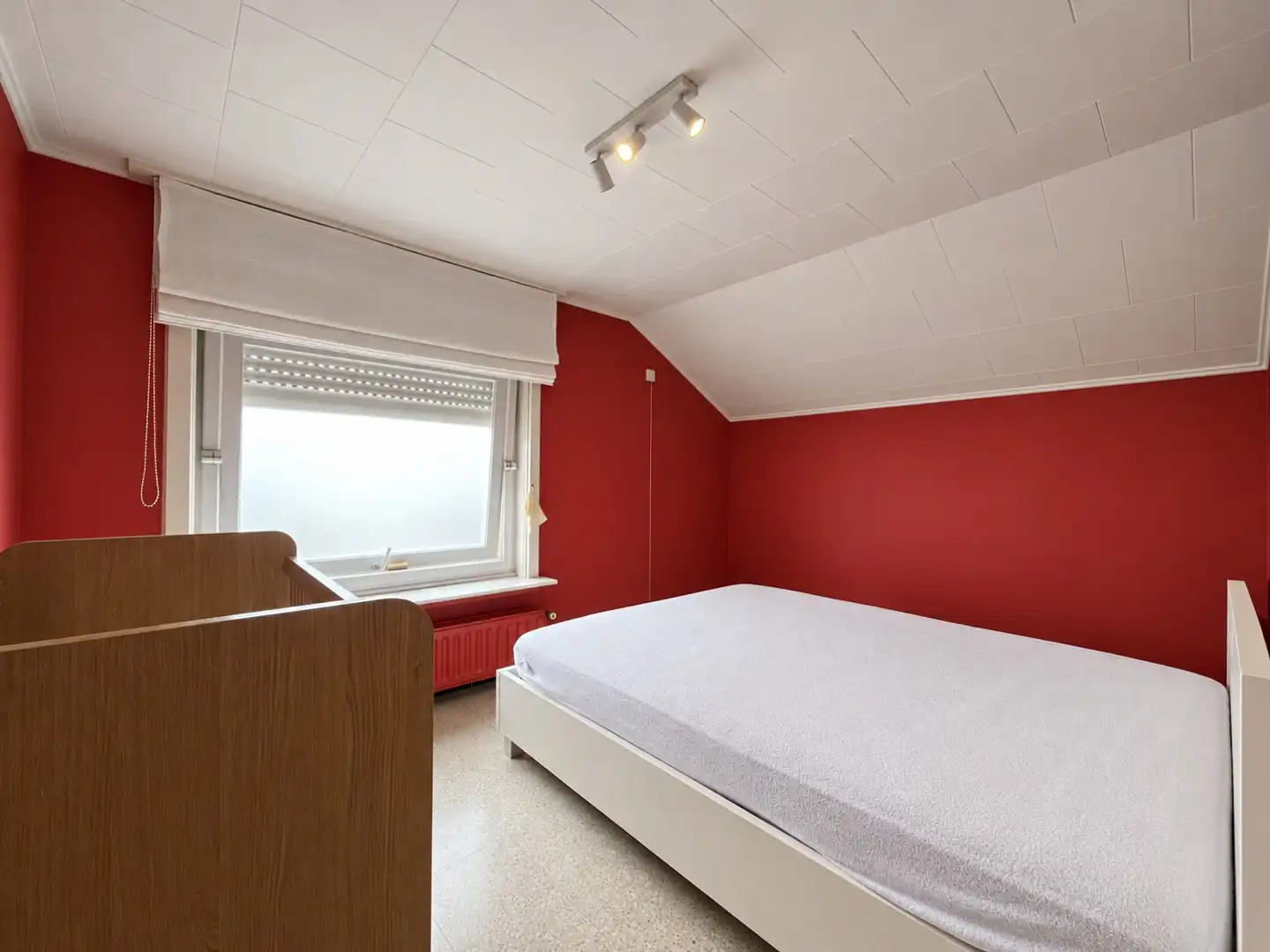 Moorslede – Halfopen woning met 5 slaapkamers en gezellige tuin foto 13
