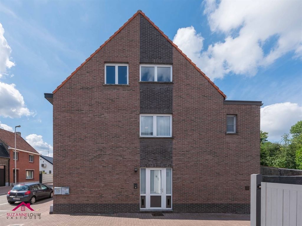 Ruim duplexappartement met 3 slaapkamers foto 3