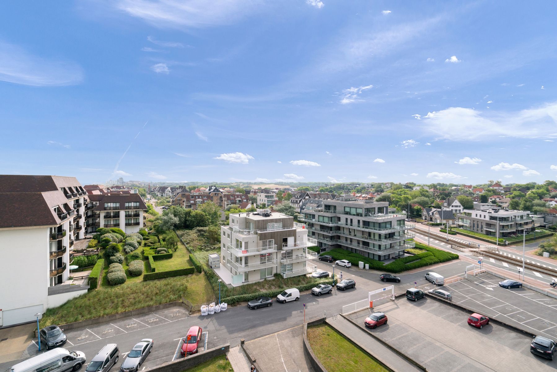 Prachtig vernieuwd appartement met schitterend zeezicht foto 19