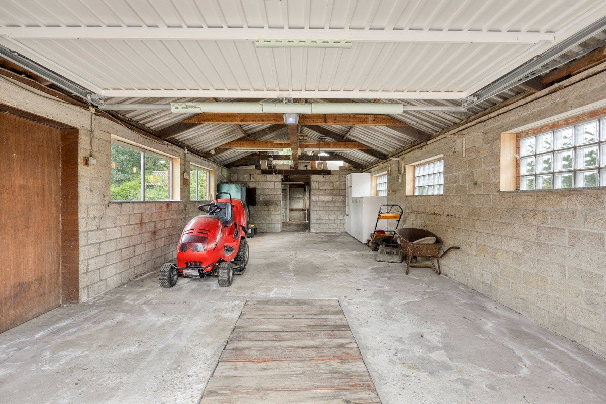 Ruim ingedeelde gelijkvloers woning met 4 slpks en bijgebouw/stal op 32 are foto 37