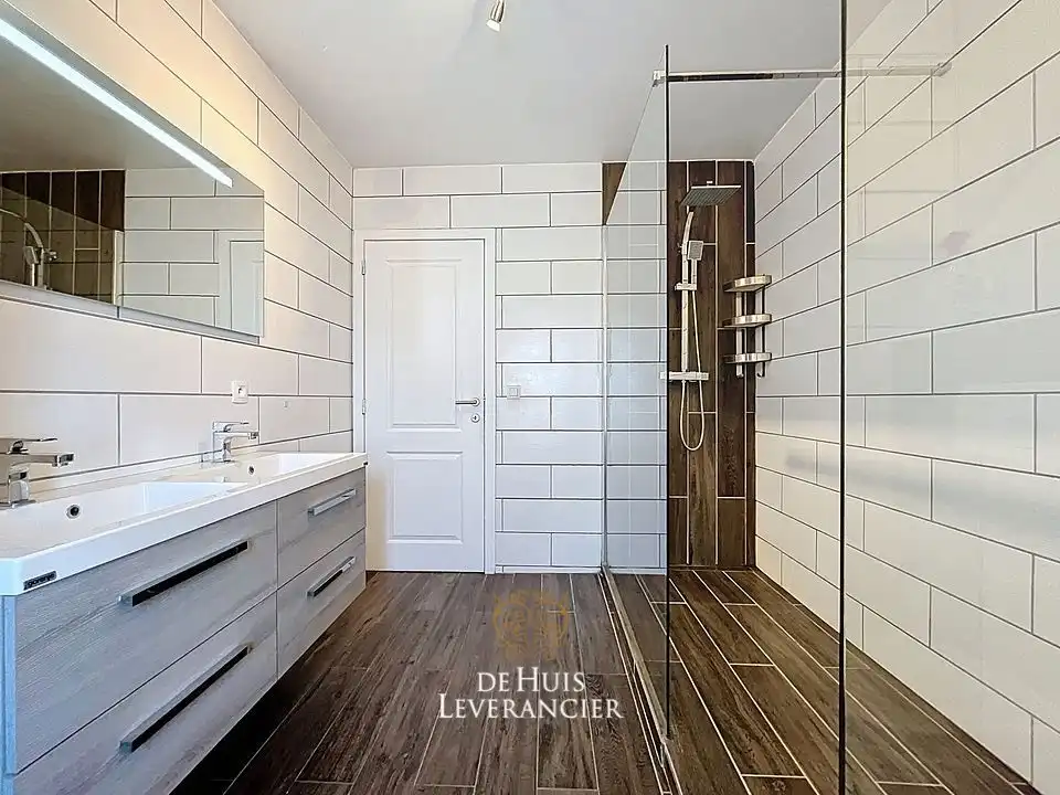 Ruimtelijke rijwoning met tuin en garage in de Altenawijk foto 33