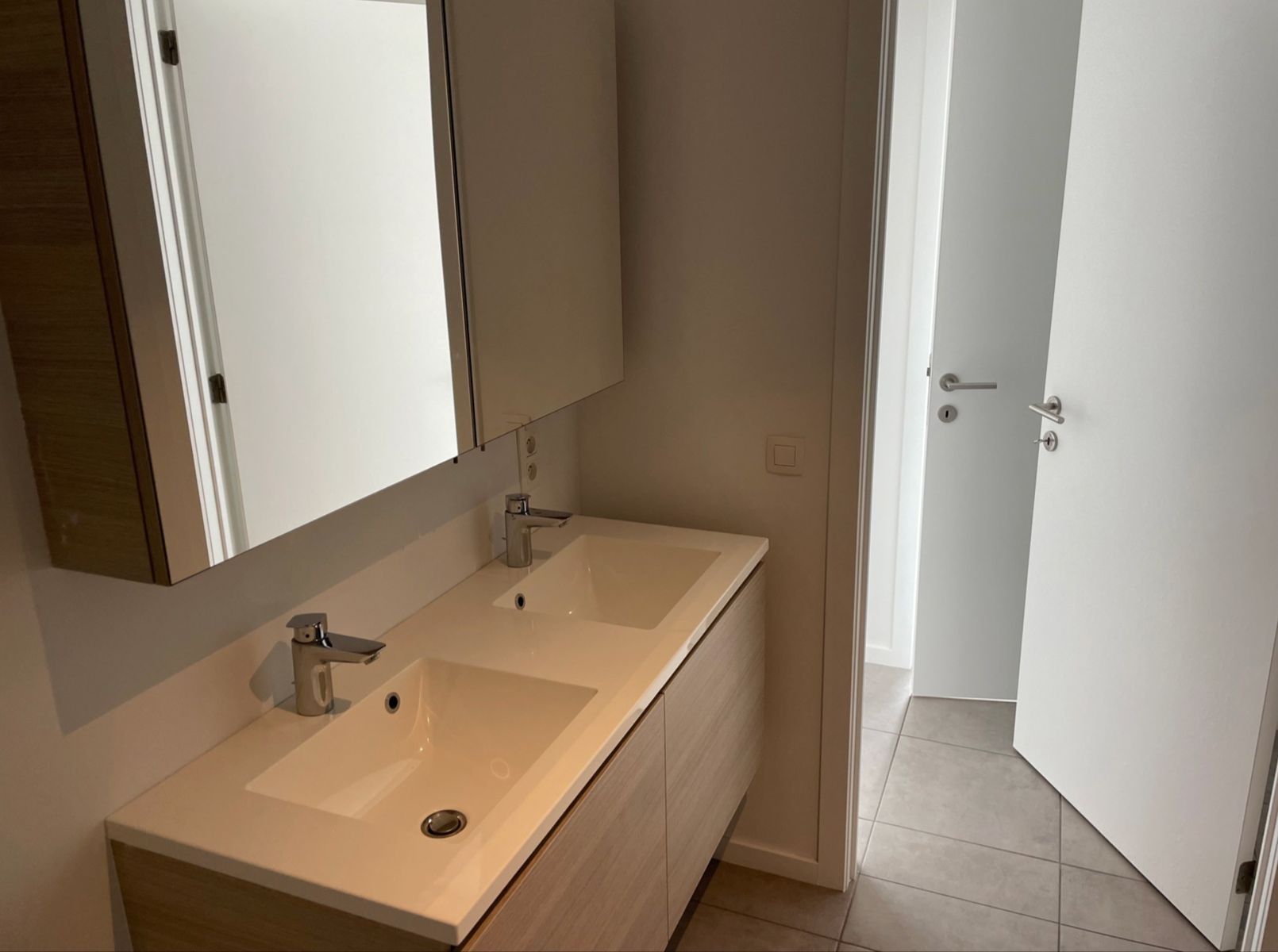 Instapklaar appartement op een topligging in Denderleeuw! foto 8