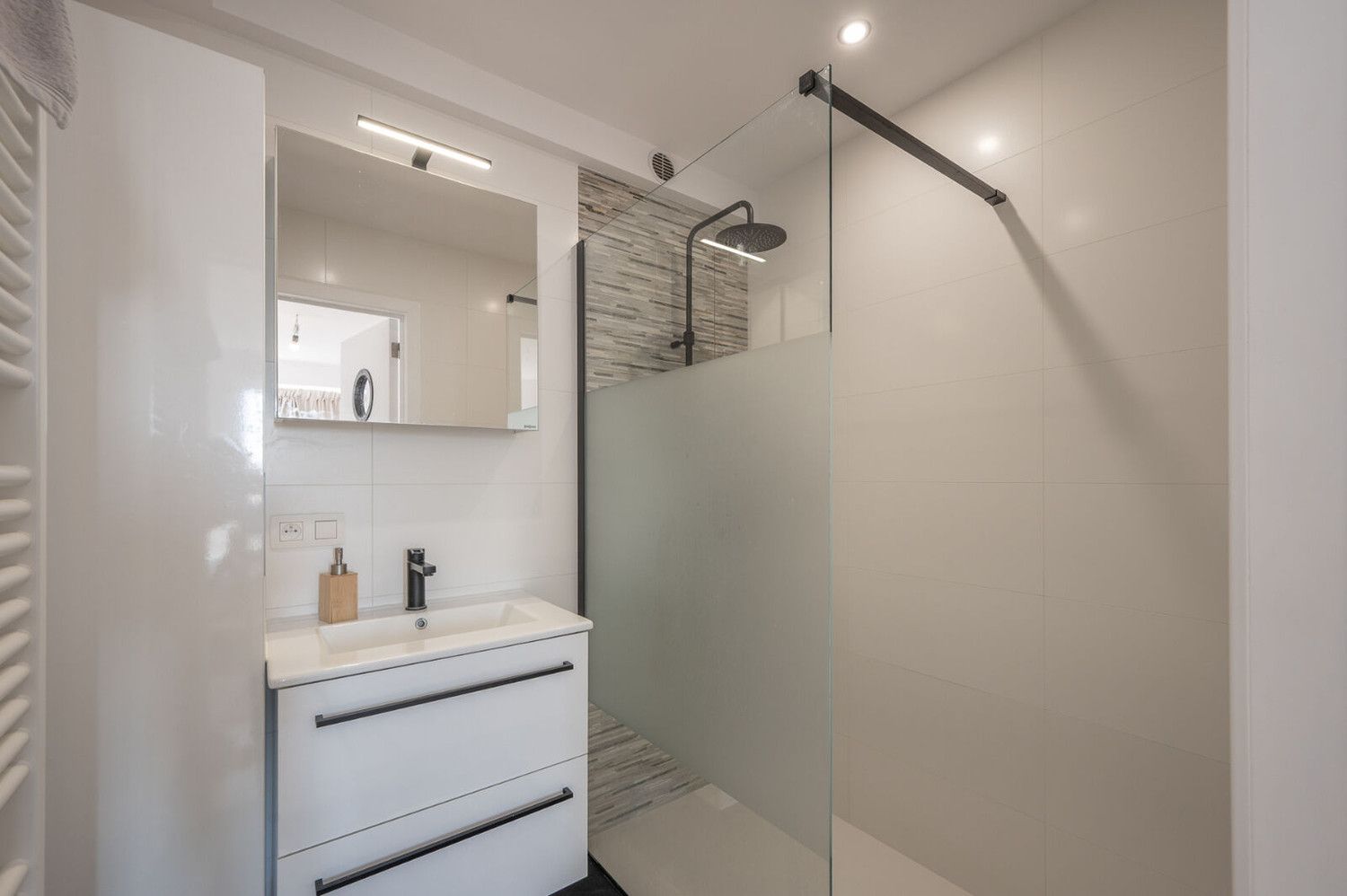 Zonnig appartement met zuidgericht terras te Heist foto 10