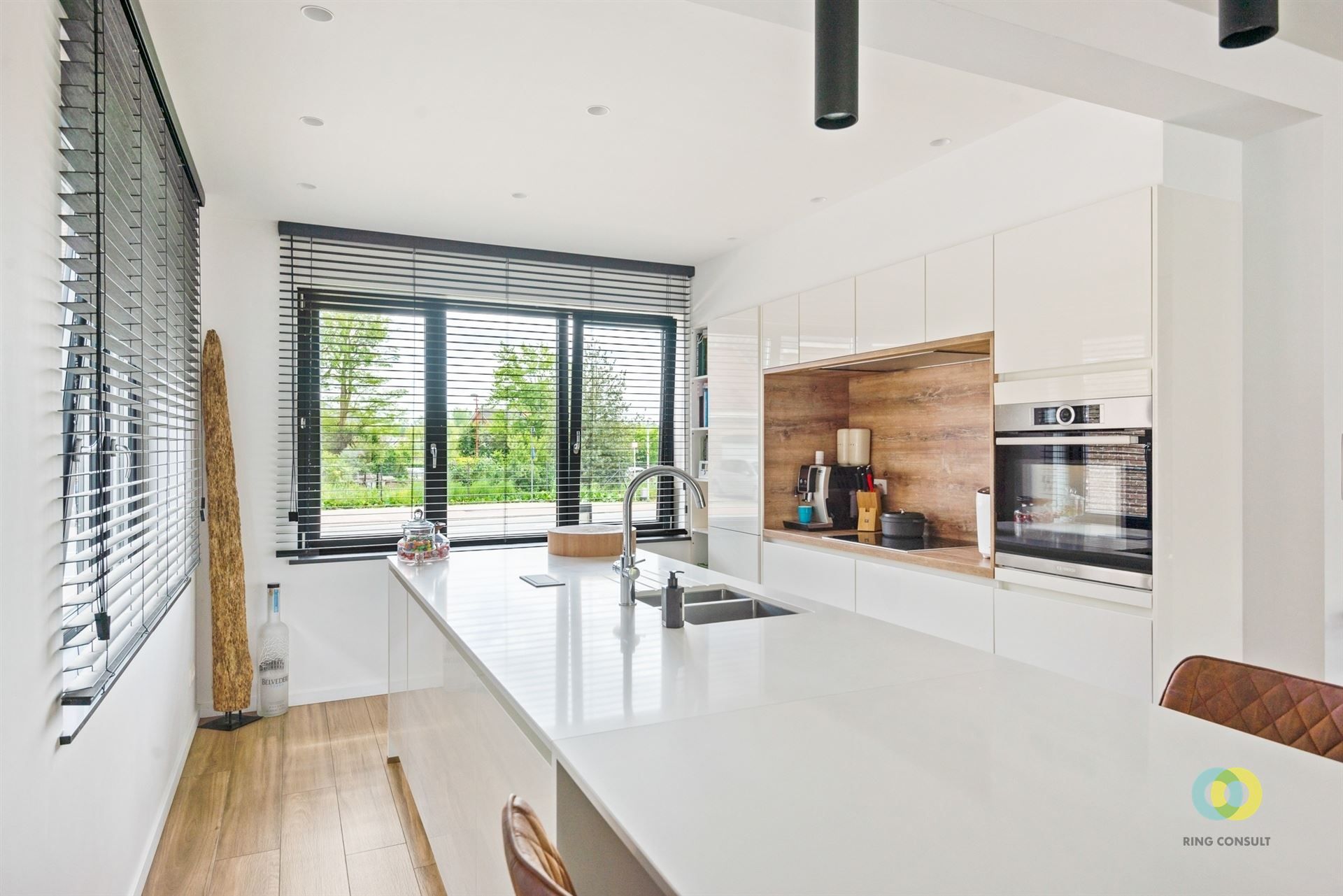 Gerenoveerde 3-gevel woning **OPENHUIZENDAG ZA. 17/05** foto 9