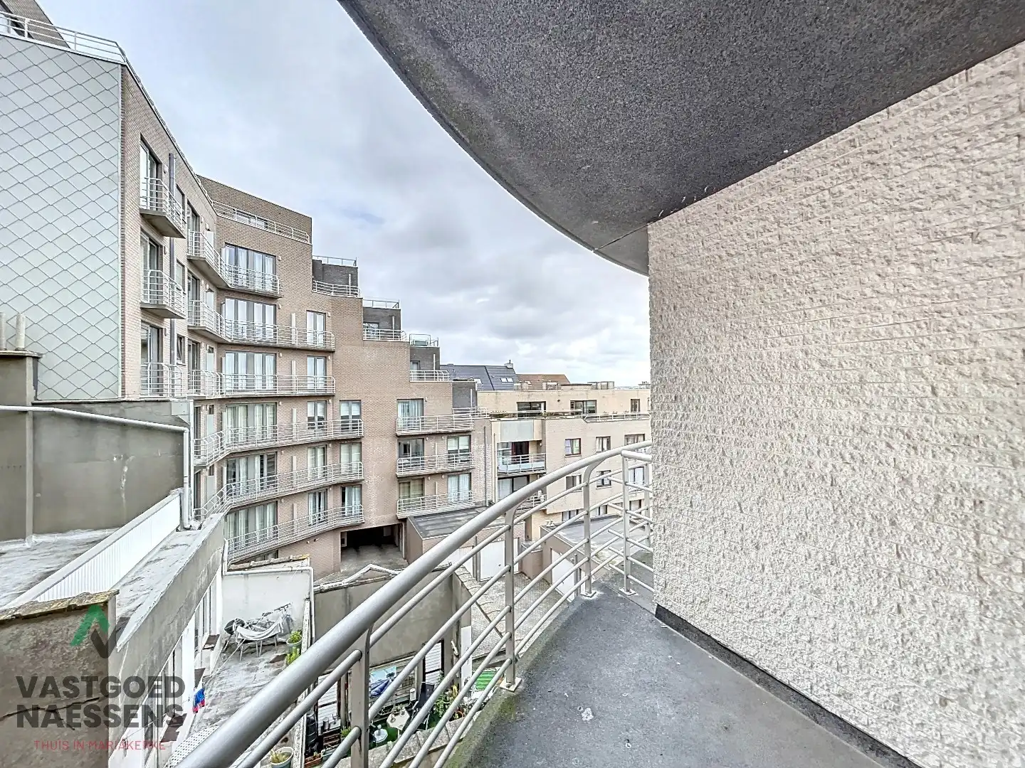 INSTAPKLAAR 2 SLPK APP - ZIJDELINGS ZICHT OP ZEE foto 10