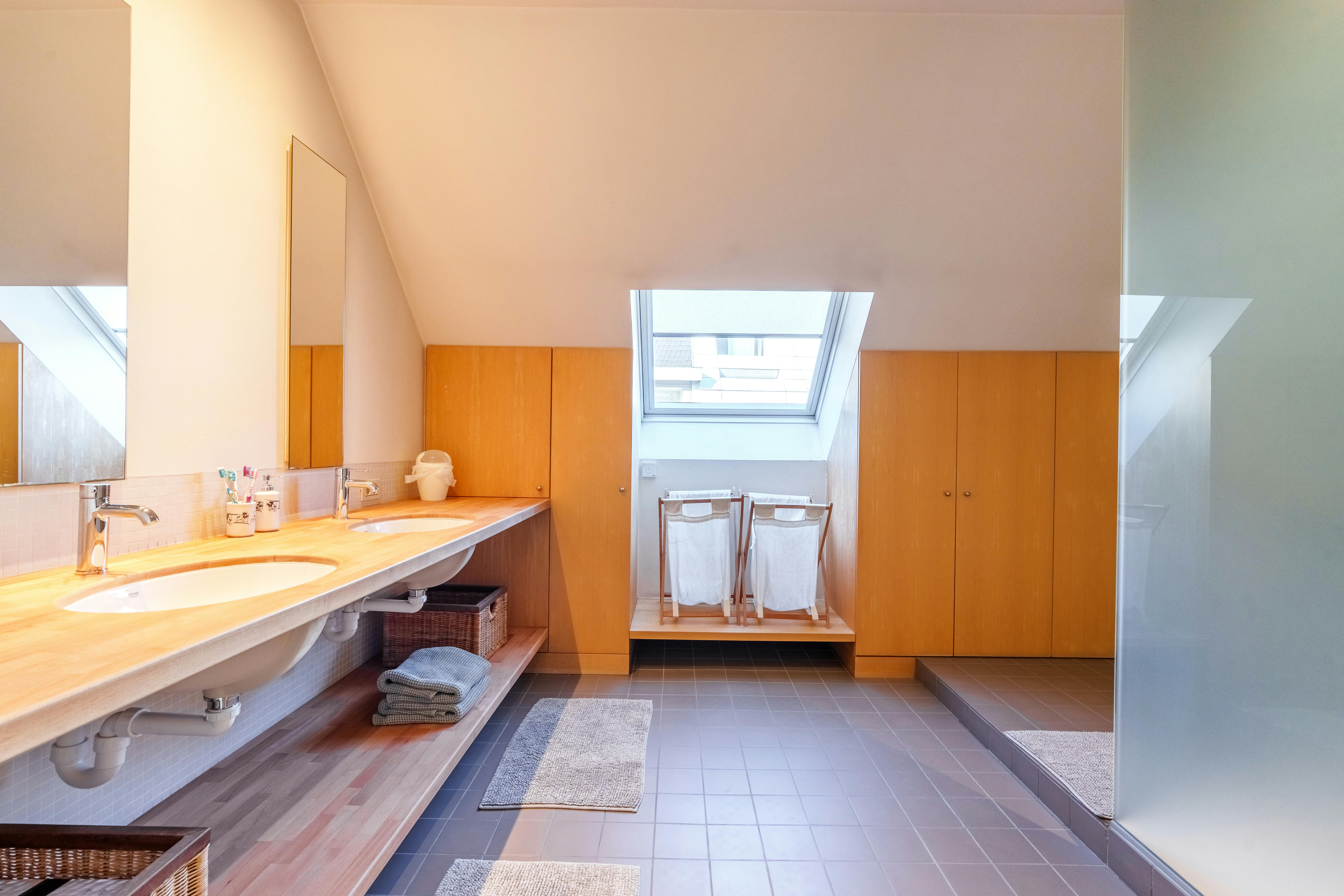 Uitzonderlijke stadswoning met praktijkruimte in Torhout foto 33