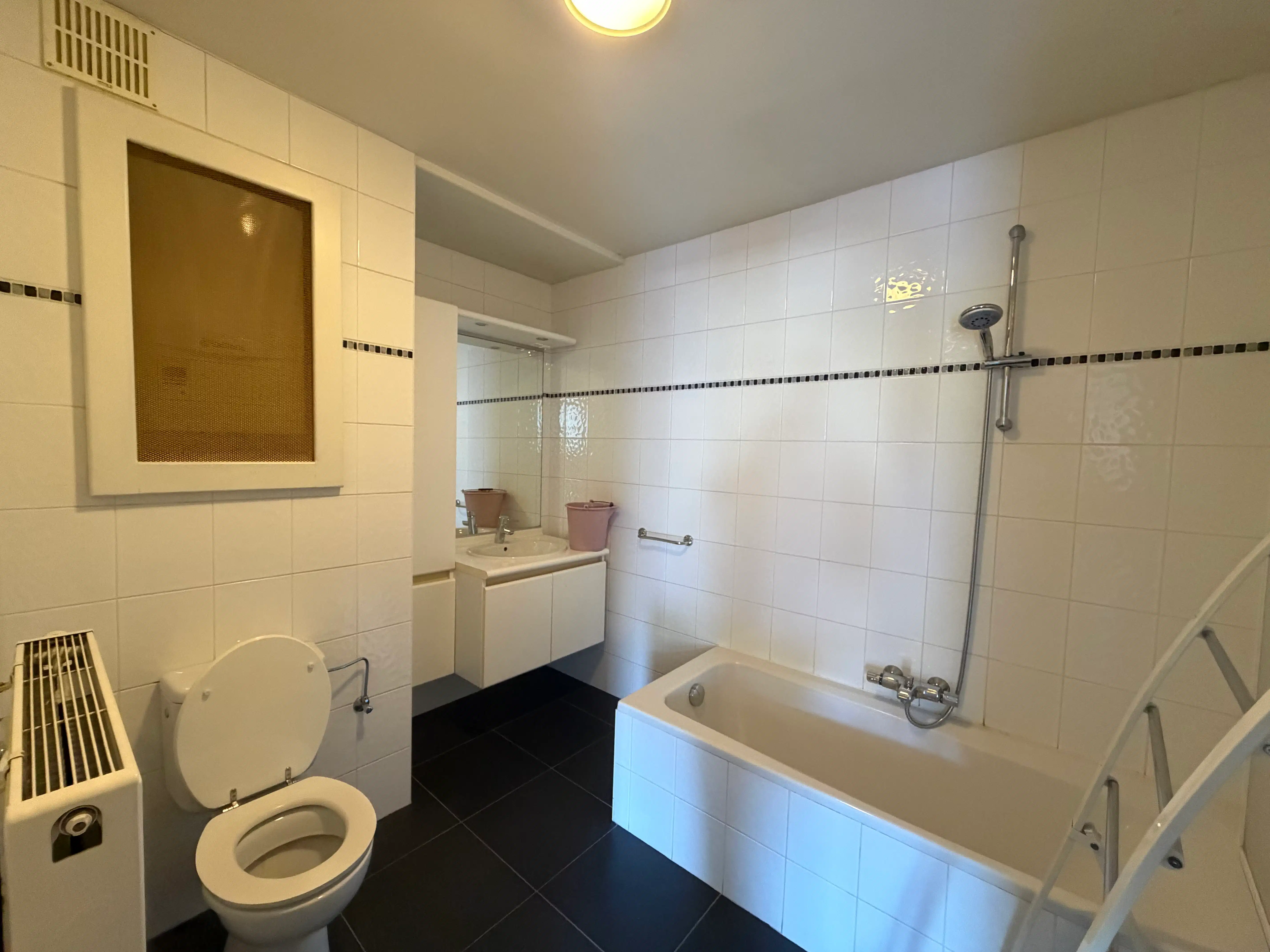 Instapklaar appartement met ruim terras te huur foto 9