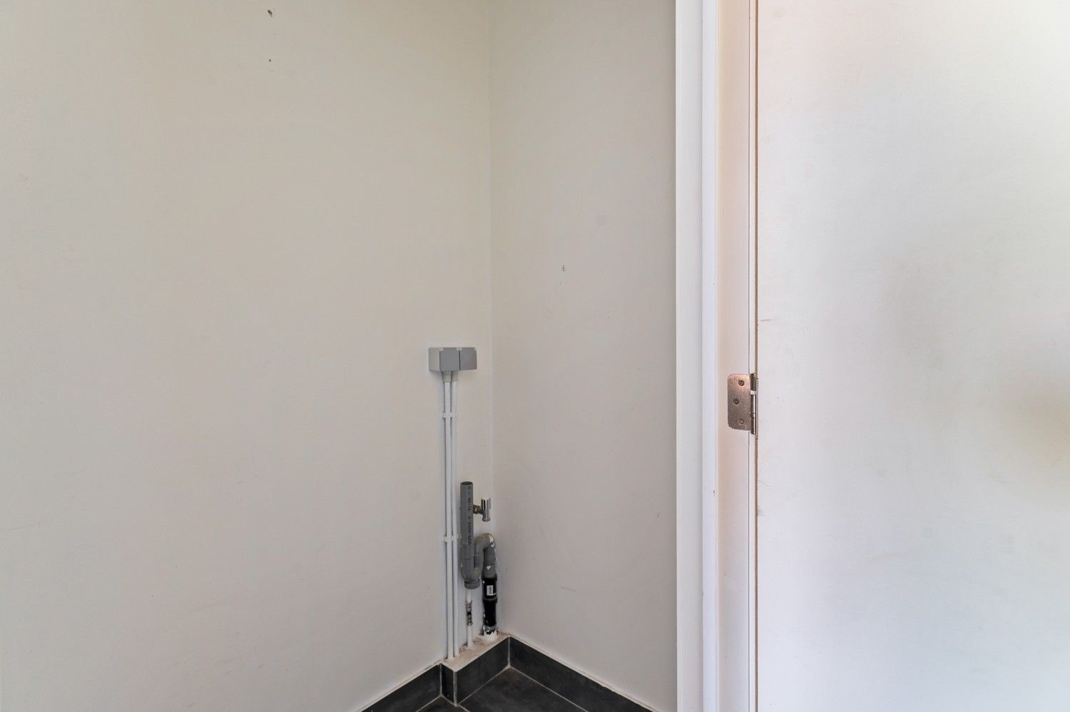 Instapklaar appartment te koop in Antwerpen! foto 11