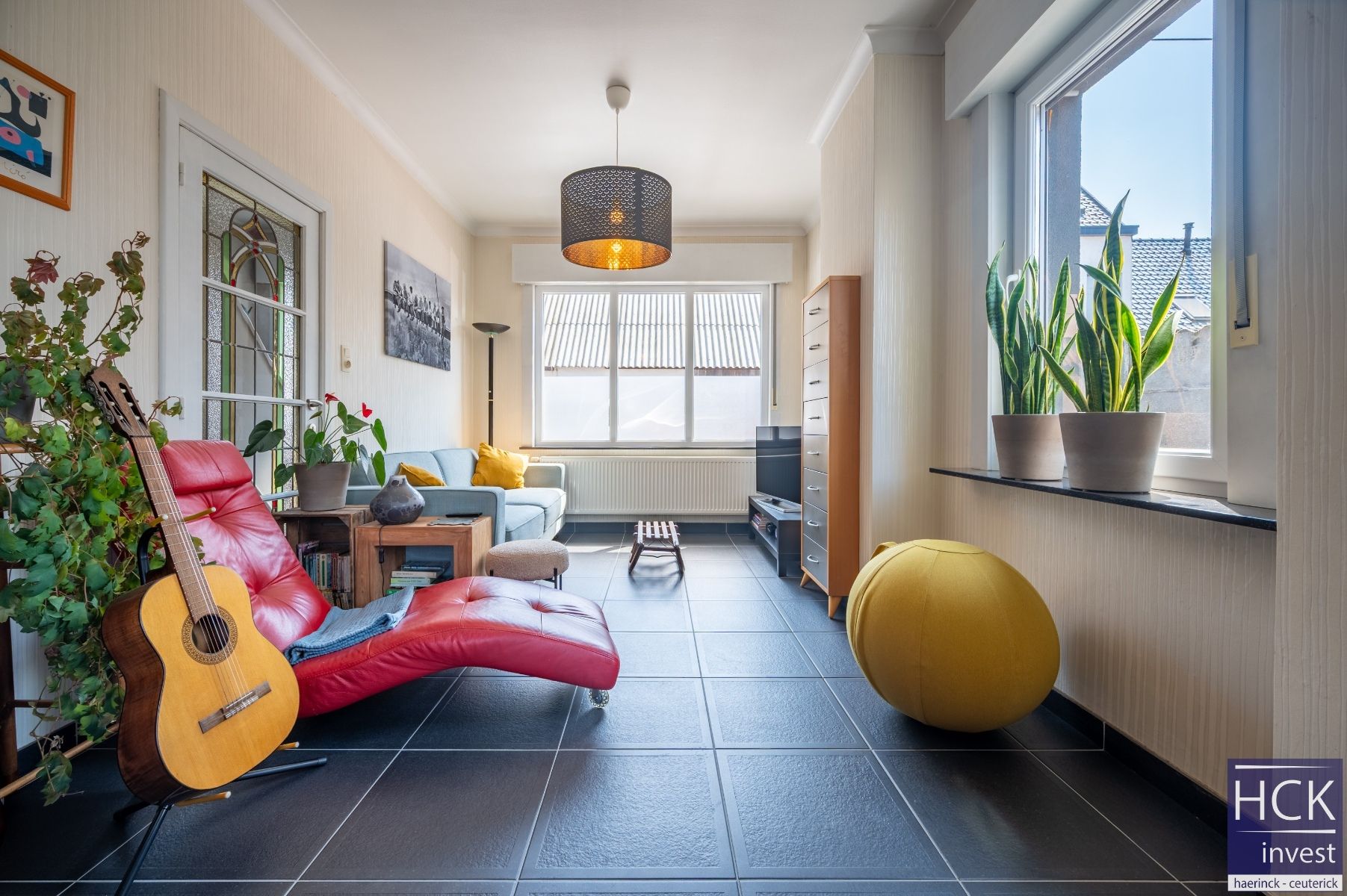 DEINZE - Instapklare woning met 2 SLPK. en tuin op topligging! foto 4