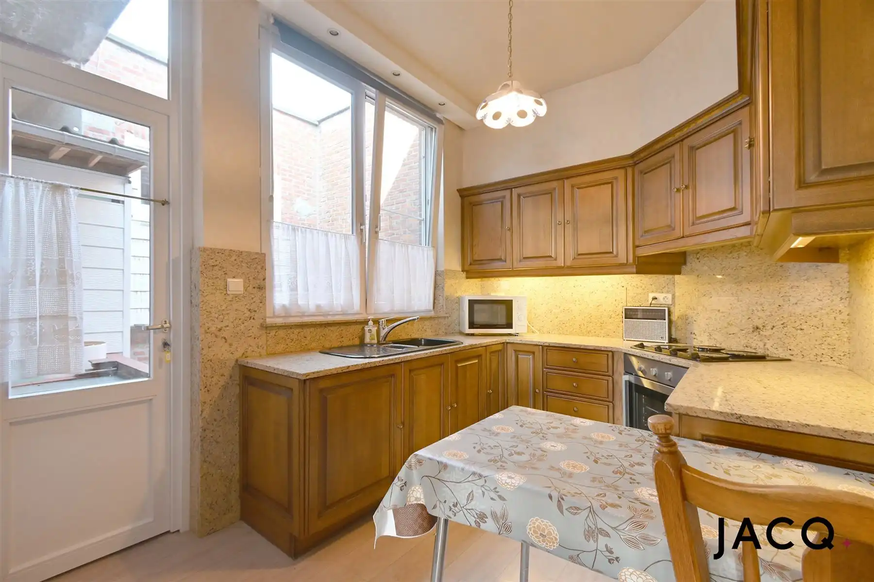 Prachtig appartement met 3 slpk's, lift en terras! foto 9