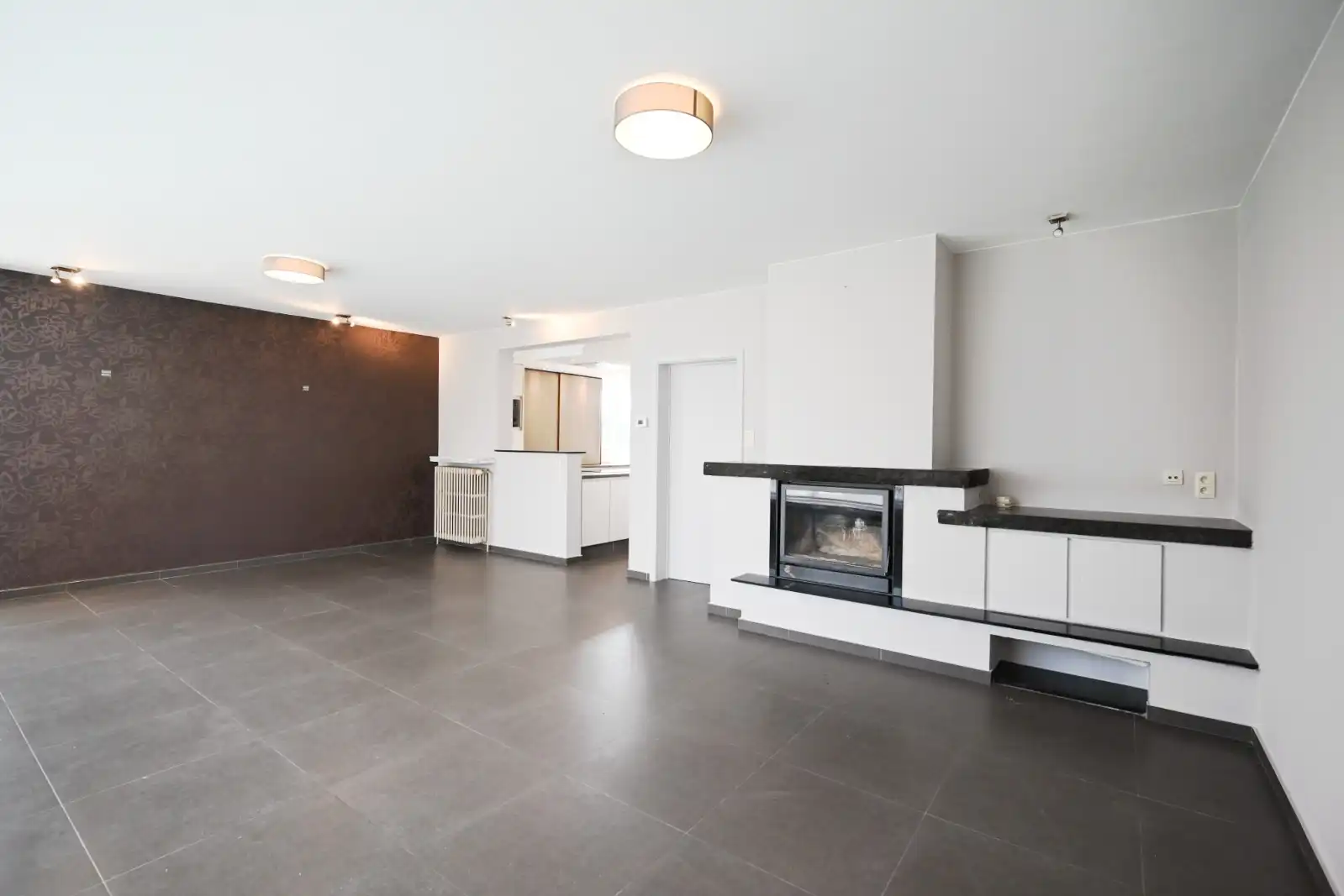 Prachtige vrijstaande bungalow met 3 slaapkamers en ruime tuin! foto 3